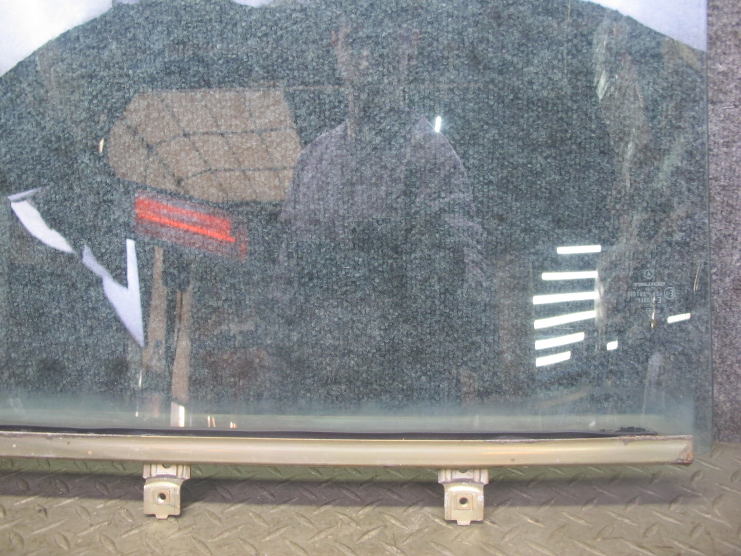 75-85 Mercedes W123 300D 240D Sedan Rear Right Door Glass Window OEM