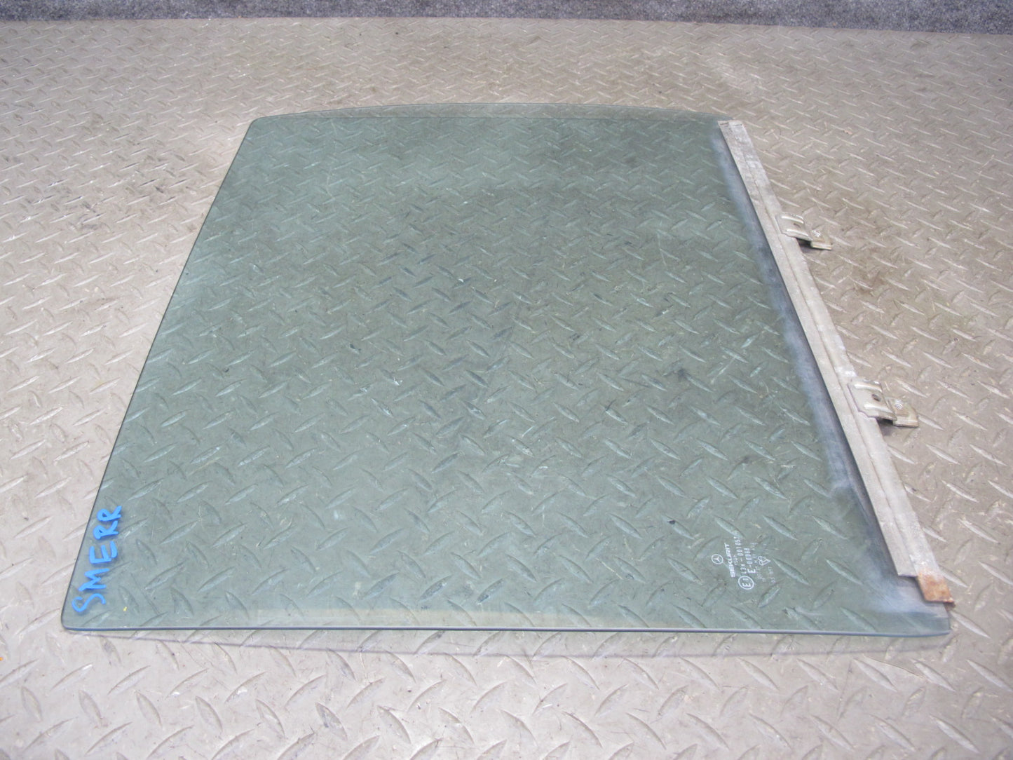 75-85 Mercedes W123 300D 240D Sedan Rear Right Door Glass Window OEM