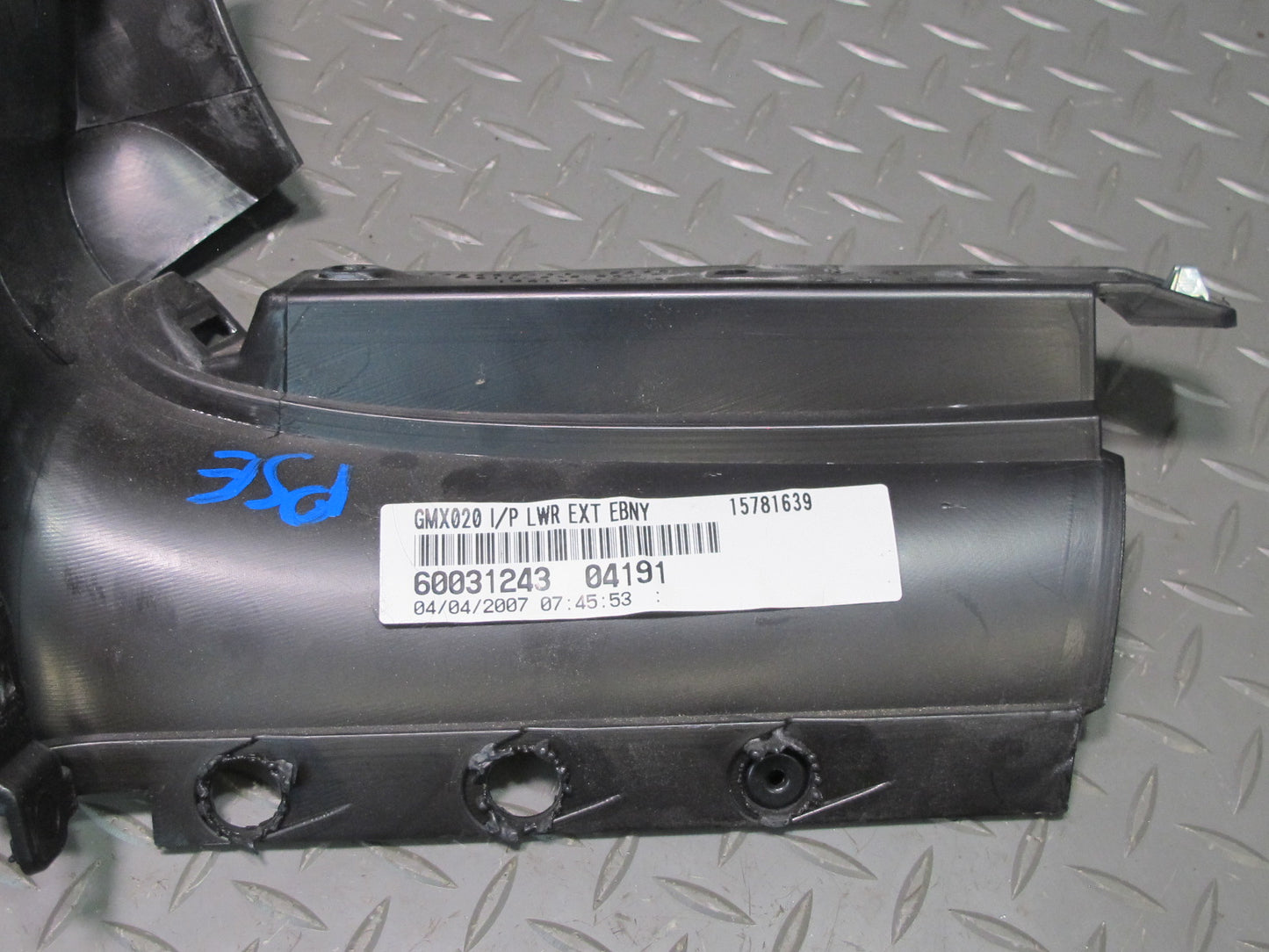 06-09 Pontiac Solstice Front Center Console Trim Panel Black 15781639 OEM