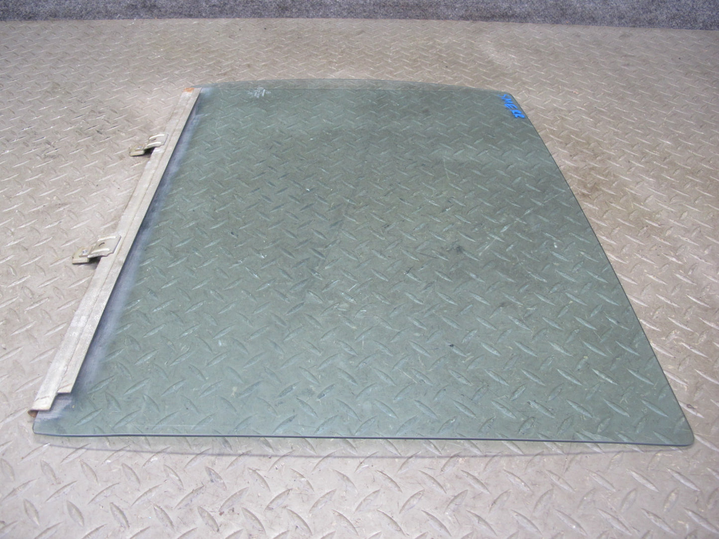 75-85 Mercedes W123 300D 240D Sedan Rear Right Door Glass Window OEM