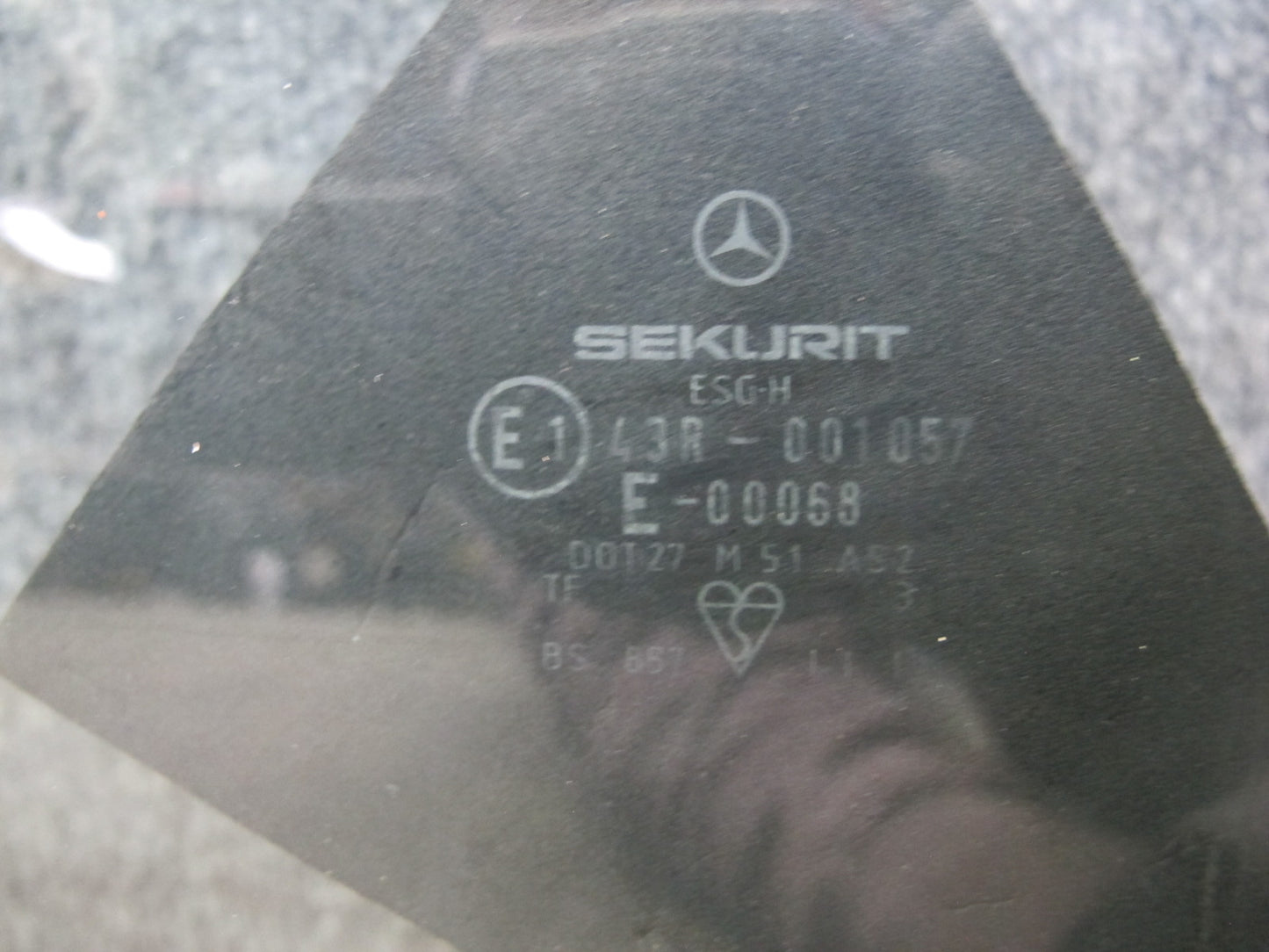 75-85 Mercedes W123 300D 240D Sedan Rear Left Door Glass Window OEM