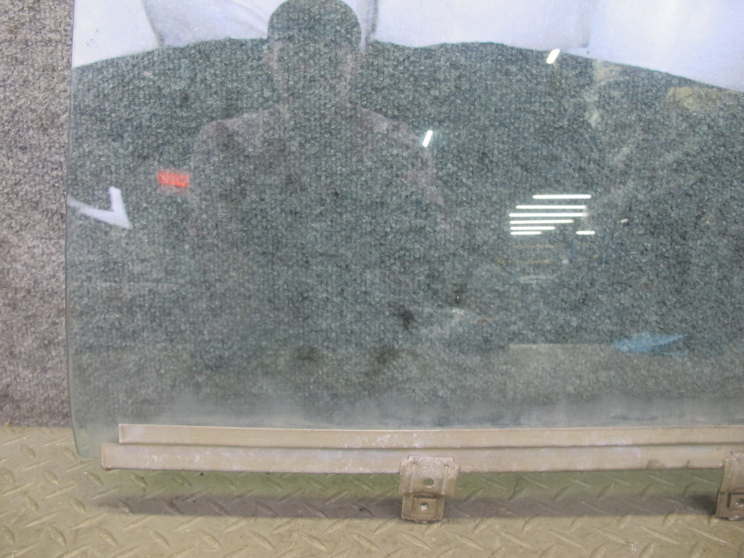 75-85 Mercedes W123 300D 240D Sedan Rear Left Door Glass Window OEM