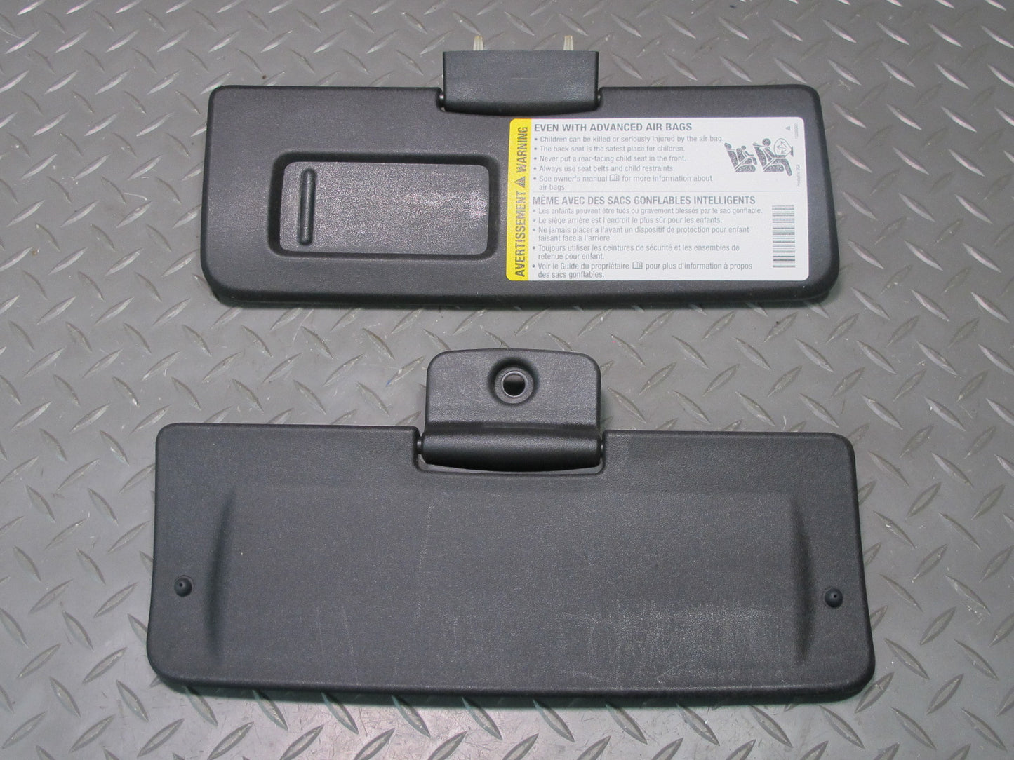 06-10 Pontiac Solstice Saturn SKY Conv Set of 2 Front Left & Right Sun Visor OEM