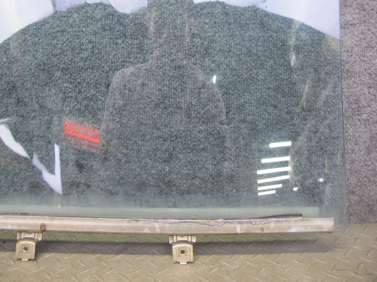 75-85 Mercedes W123 300D 240D Sedan Rear Left Door Glass Window OEM