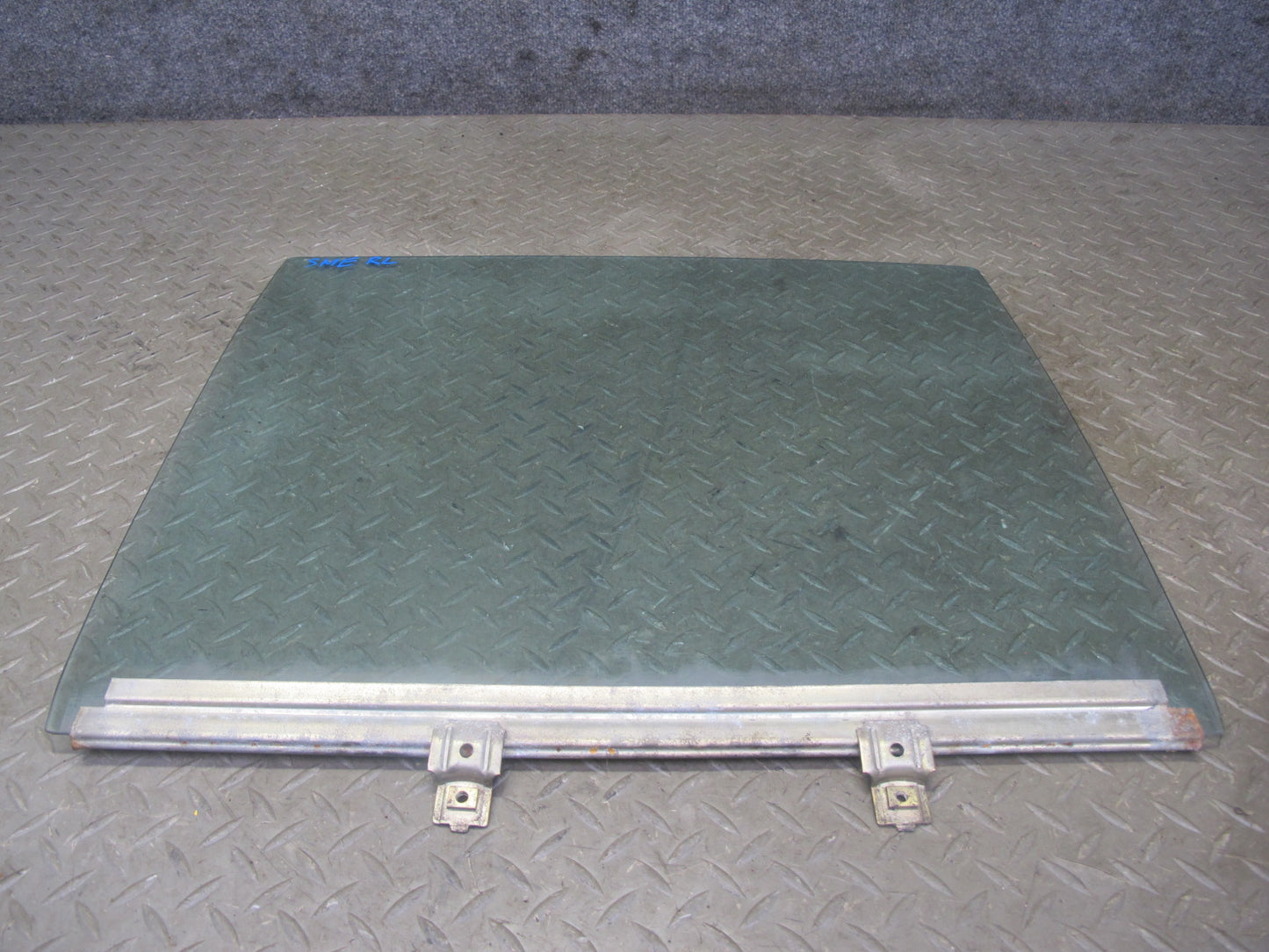 75-85 Mercedes W123 300D 240D Sedan Rear Left Door Glass Window OEM