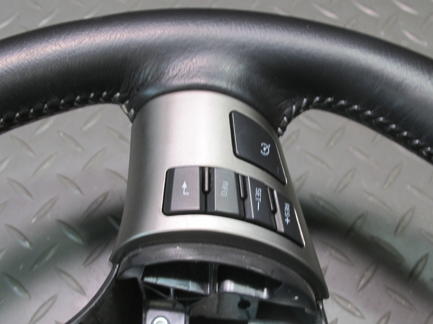 06-08 Pontiac Solstice Multifunction Leather Steering Black 20K 15944303 OEM