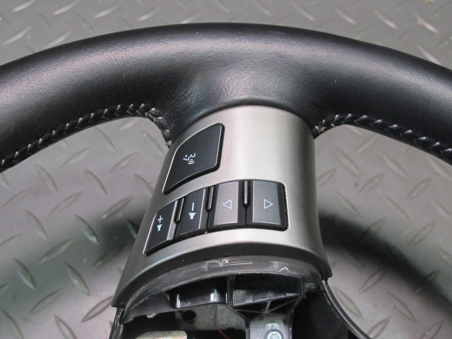 06-08 Pontiac Solstice Multifunction Leather Steering Black 20K 15944303 OEM