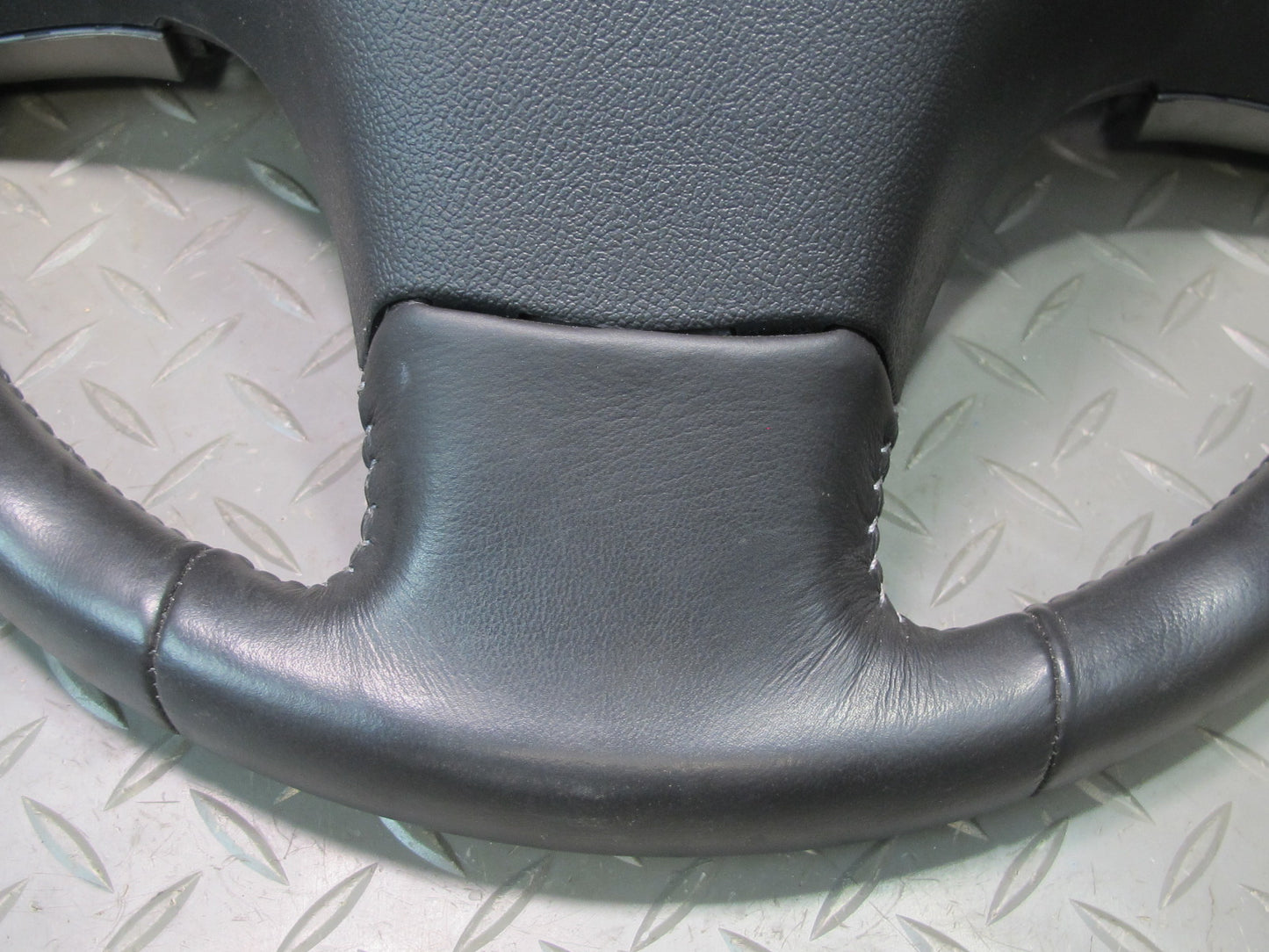 06-08 Pontiac Solstice Multifunction Leather Steering Black 20K 15944303 OEM