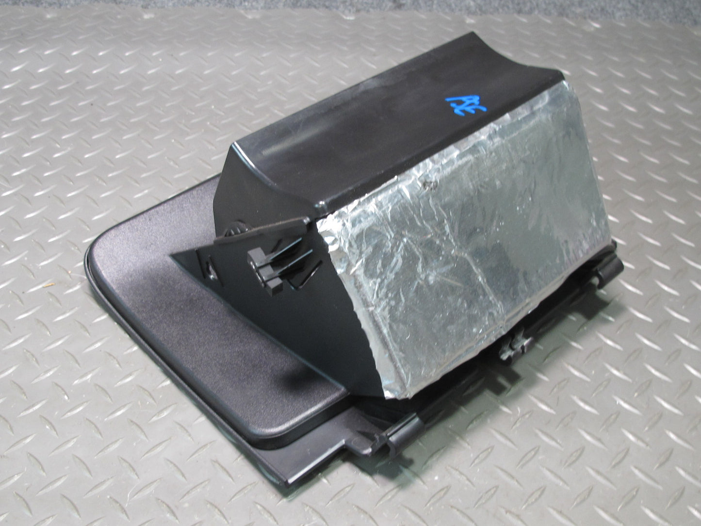 06-09 Pontiac Solstice Dash Front Right Glove Box Compartment Storage OEM