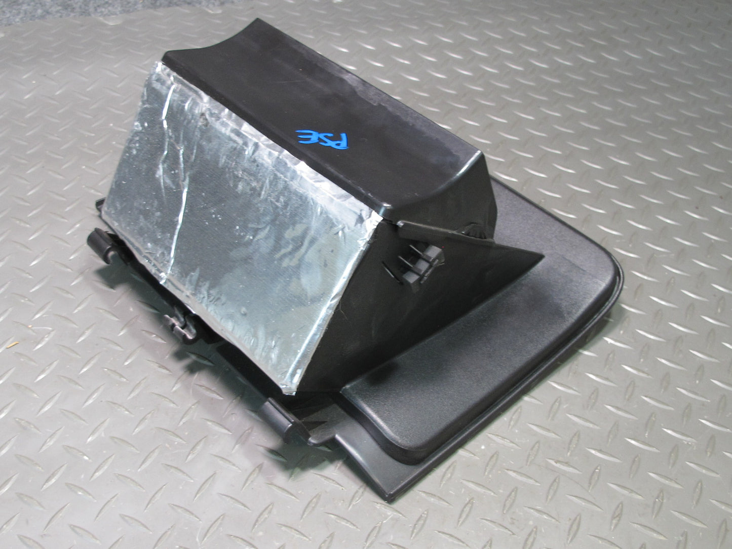 06-09 Pontiac Solstice Dash Front Right Glove Box Compartment Storage OEM