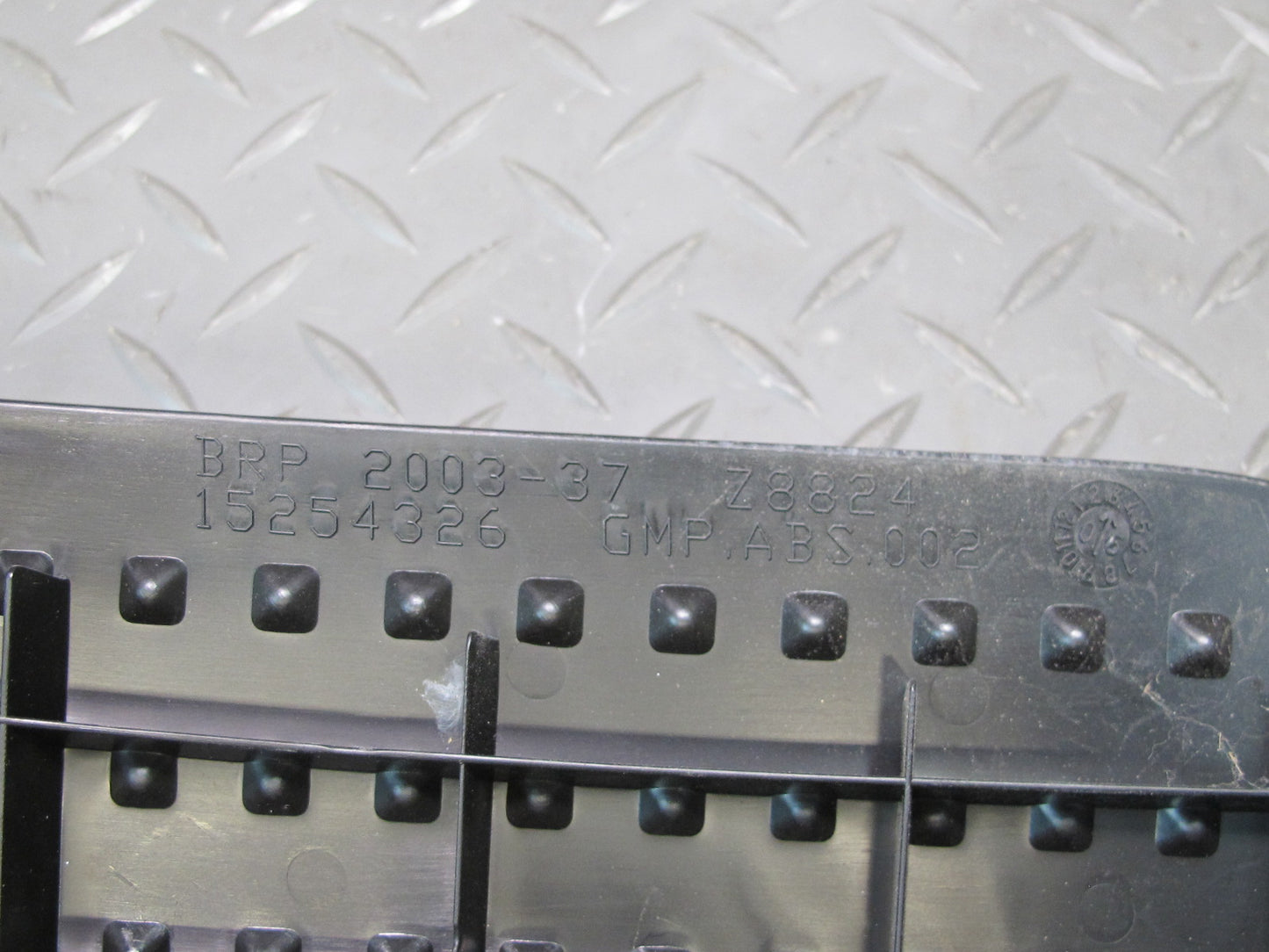 06-10 Pontiac Solstice Saturn SKY Left Side Foot Rest Pedal Black 15254326 OEM