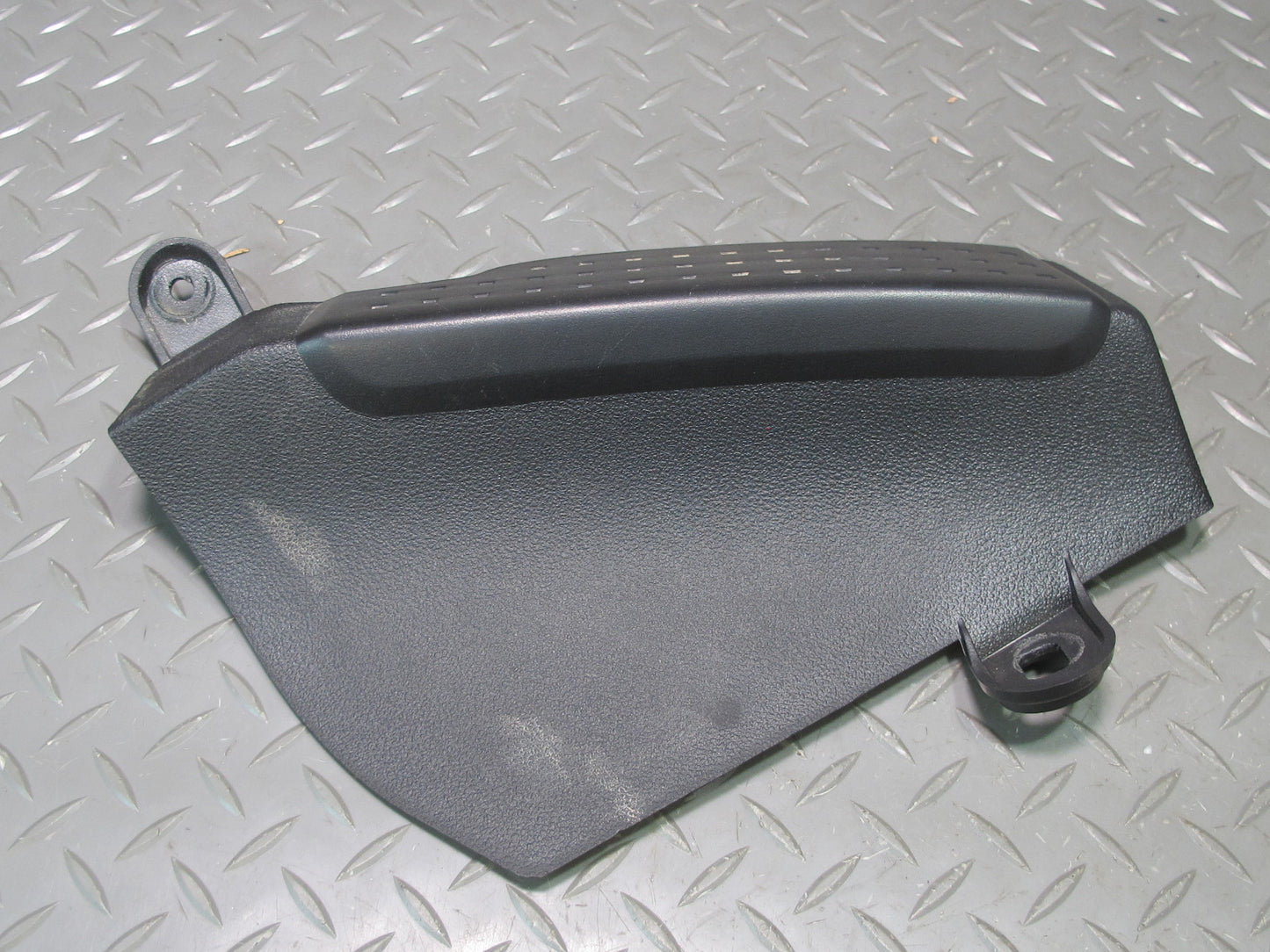 06-10 Pontiac Solstice Saturn SKY Left Side Foot Rest Pedal Black 15254326 OEM