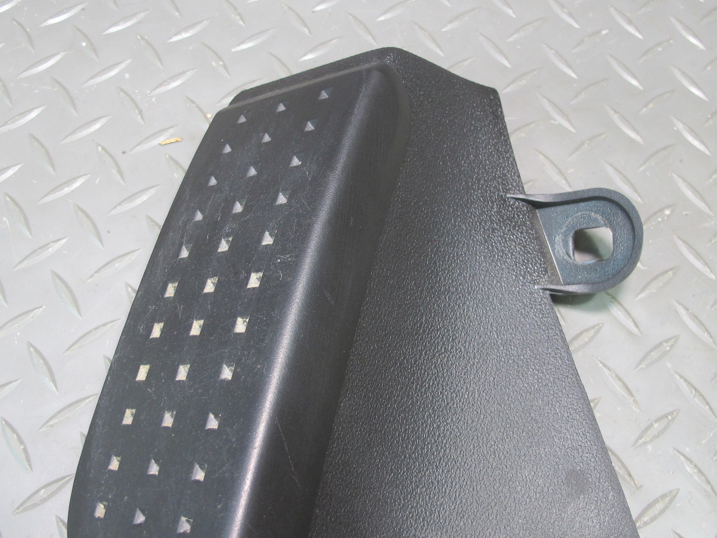 06-10 Pontiac Solstice Saturn SKY Left Side Foot Rest Pedal Black 15254326 OEM