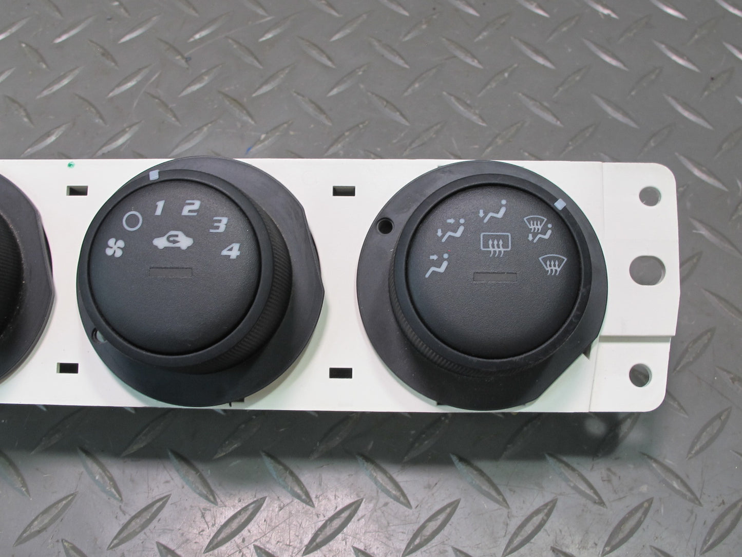 06-08 Pontiac Solstice A/C Heater Climate Control Switch Panel 15286622 OEM