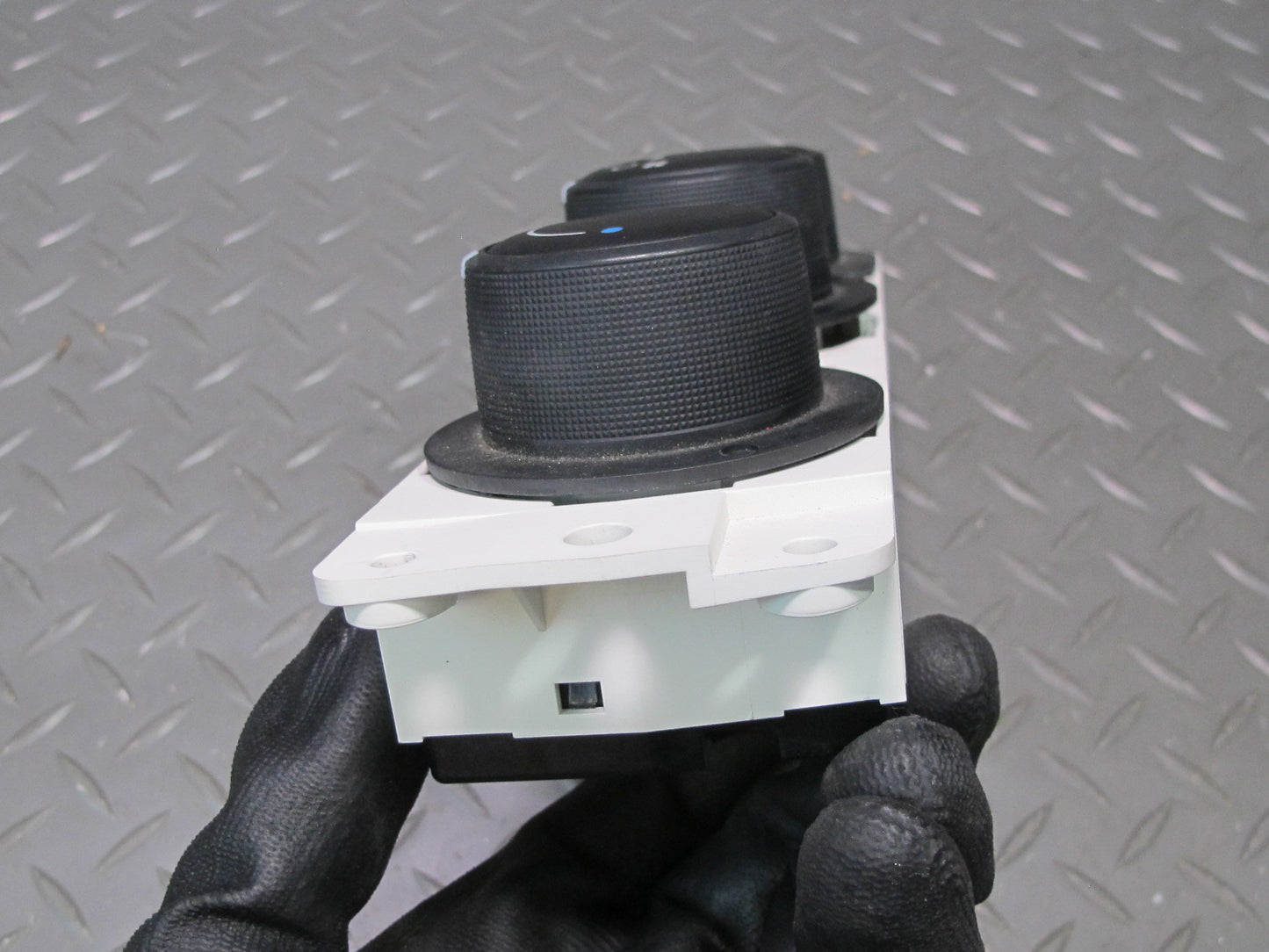 06-08 Pontiac Solstice A/C Heater Climate Control Switch Panel 15286622 OEM