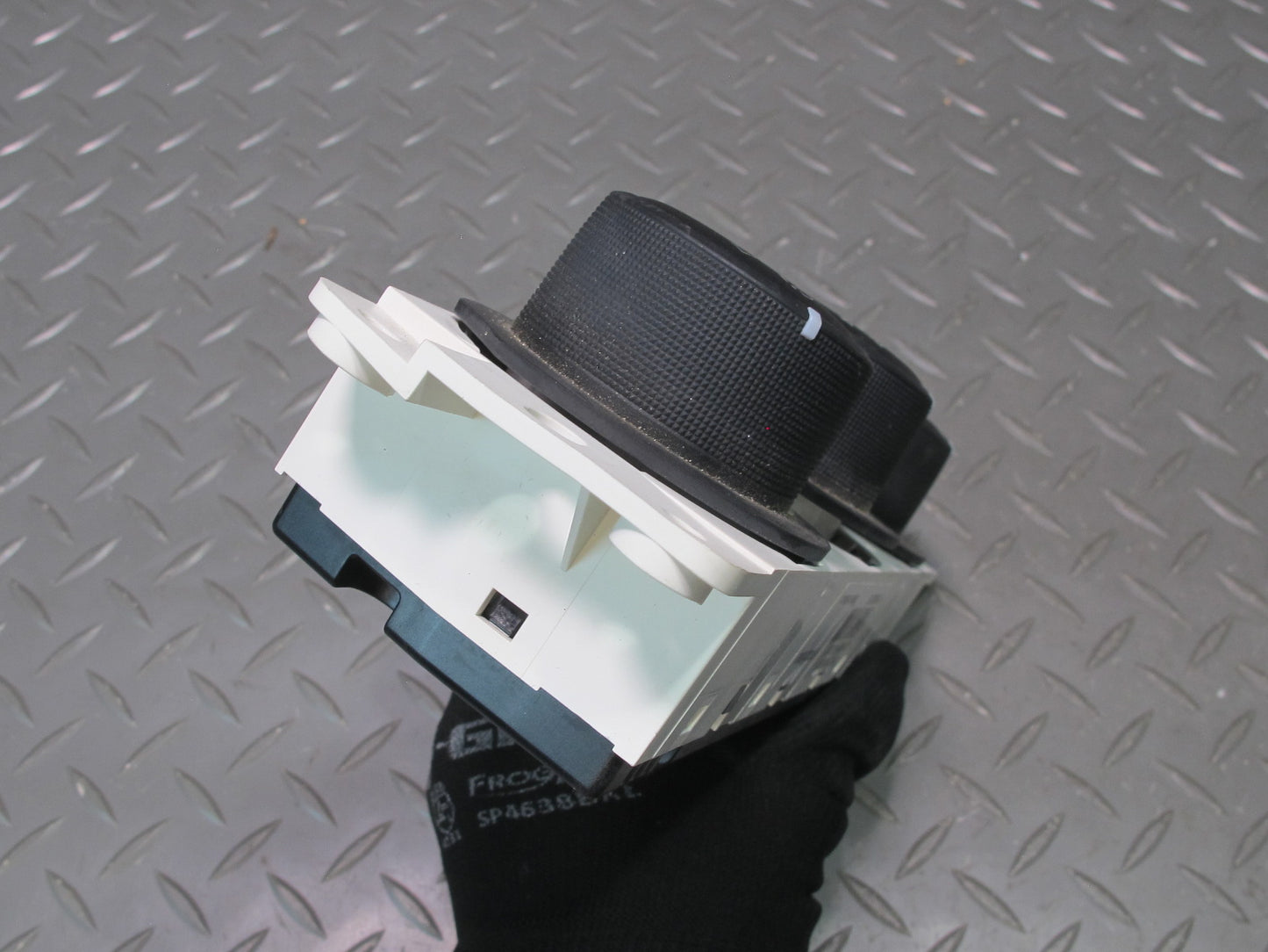 06-08 Pontiac Solstice A/C Heater Climate Control Switch Panel 15286622 OEM