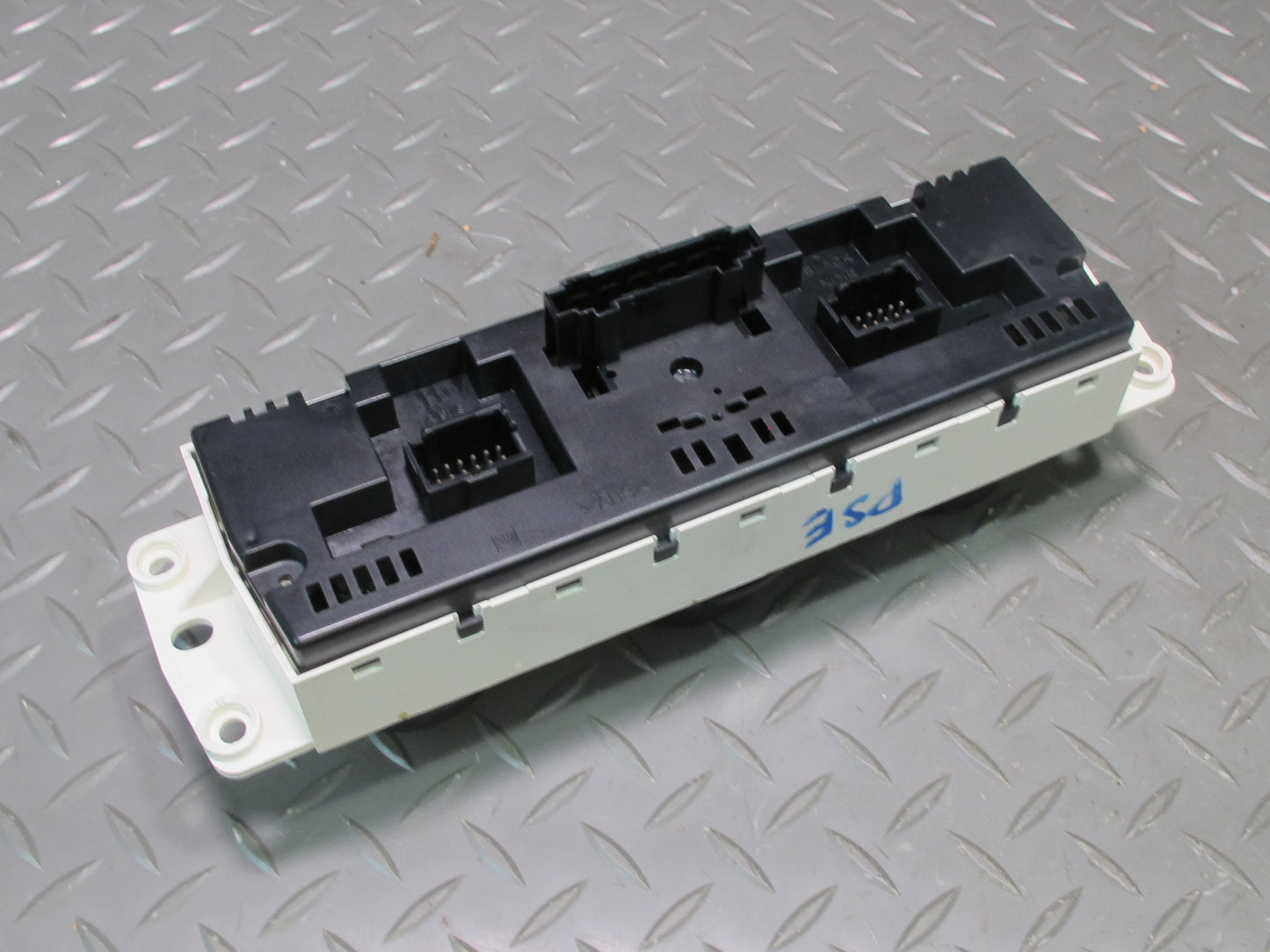 06-08 Pontiac Solstice A/C Heater Climate Control Switch Panel 15286622 OEM