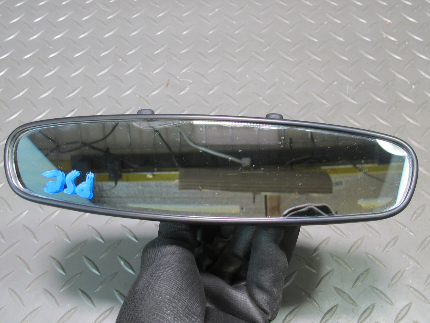 06-09 Pontiac Solstice Manual Dimming Interior Rear View Mirror OEM