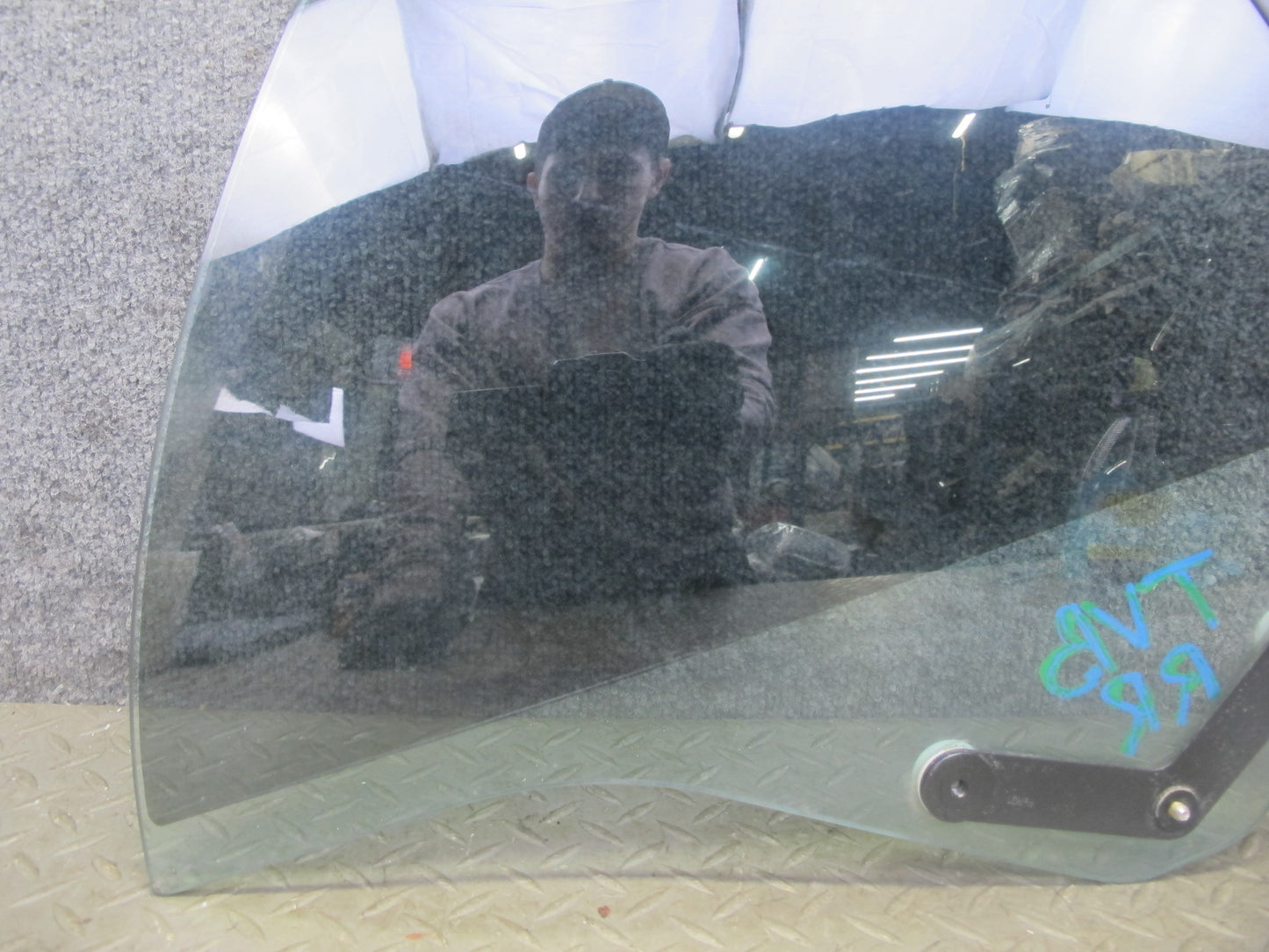 01-06 BMW E46 330ci Convertible Rear Right Quarter Glass Window OEM