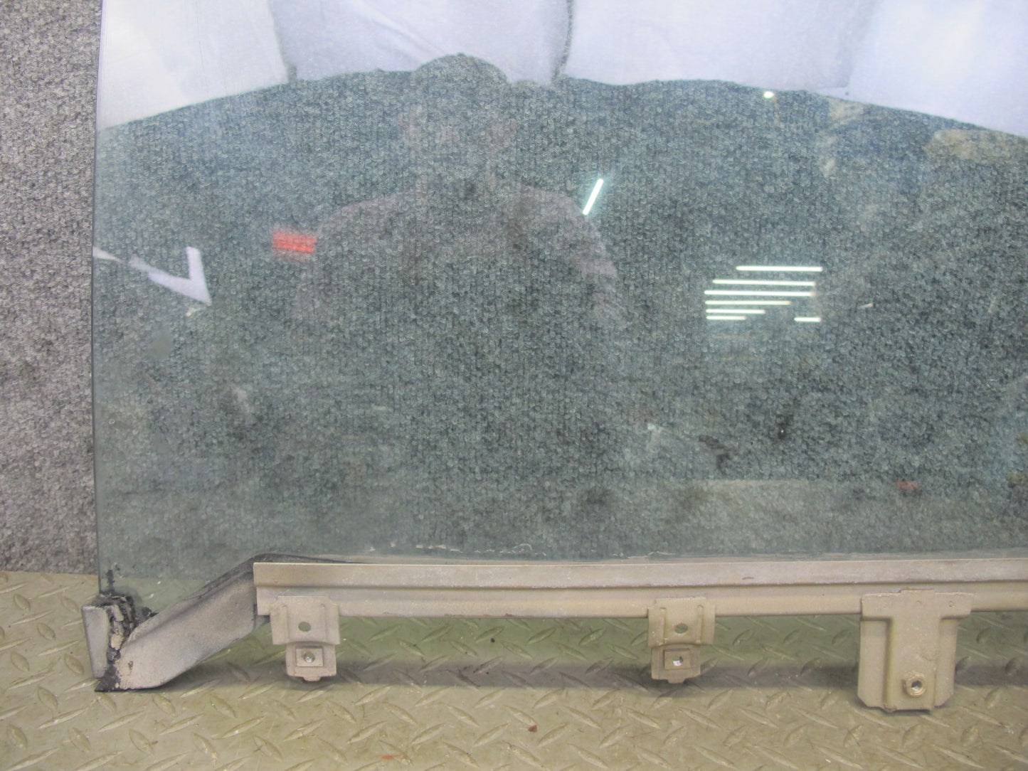 73-89 Mercedes R107 Convertible Front Right Passenger Door Glass Window OEM