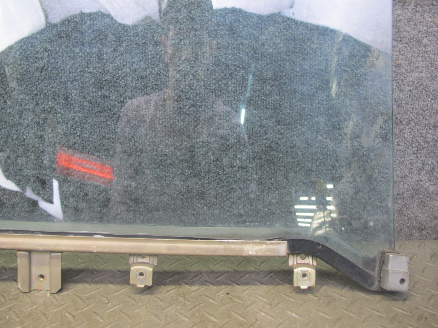 73-89 Mercedes R107 Convertible Front Right Passenger Door Glass Window OEM