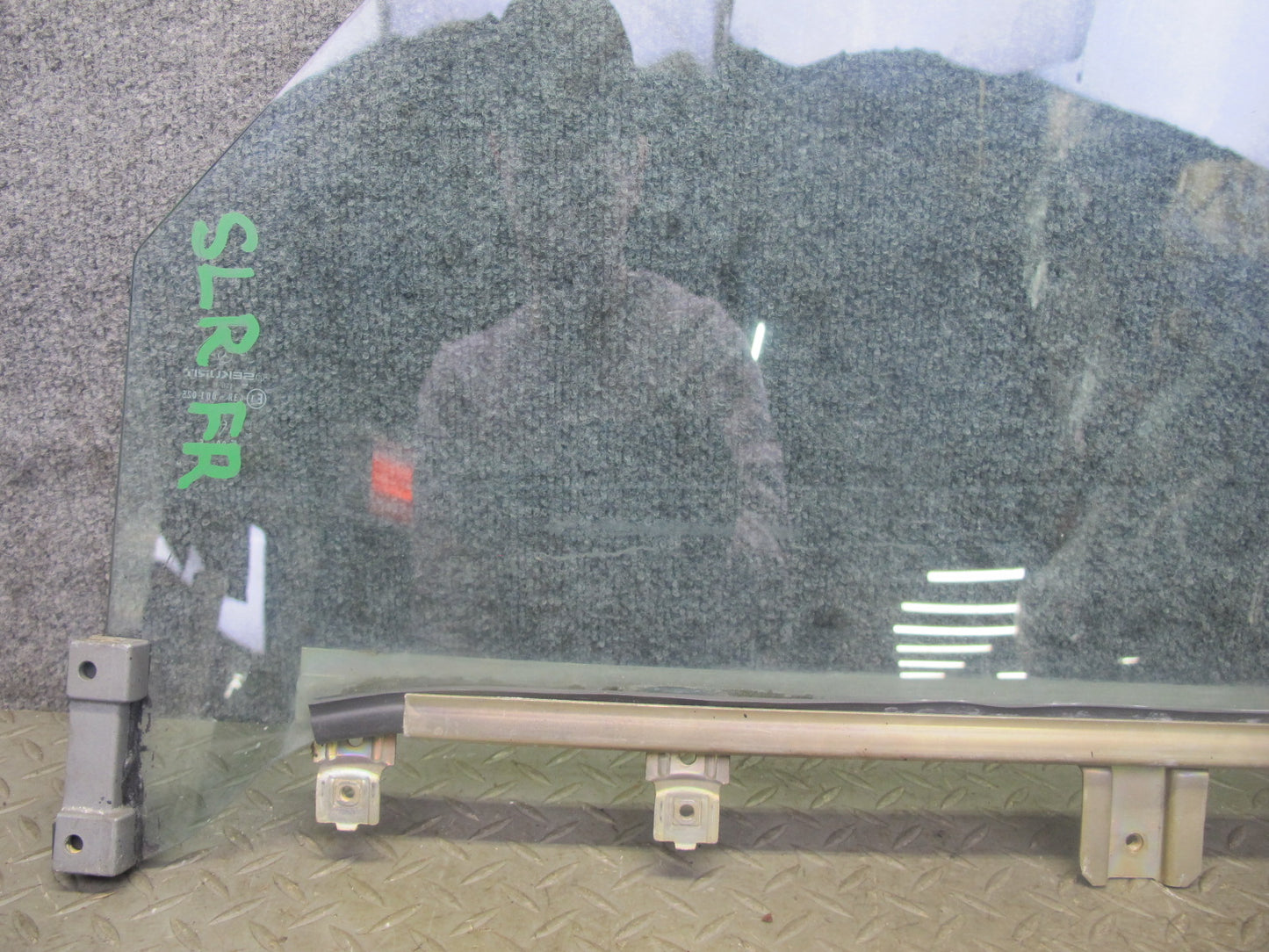 73-89 Mercedes R107 Convertible Front Right Passenger Door Glass Window OEM