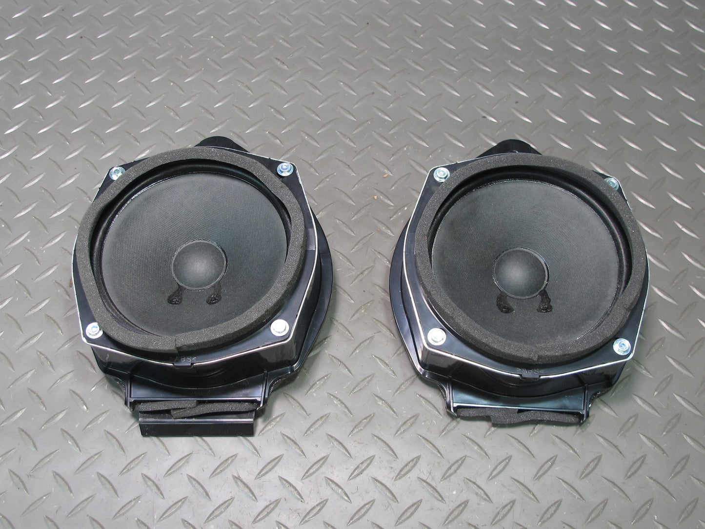 06-10 Pontiac Solstice Saturn SKY Set of 2 Left & Right Door Speaker OEM