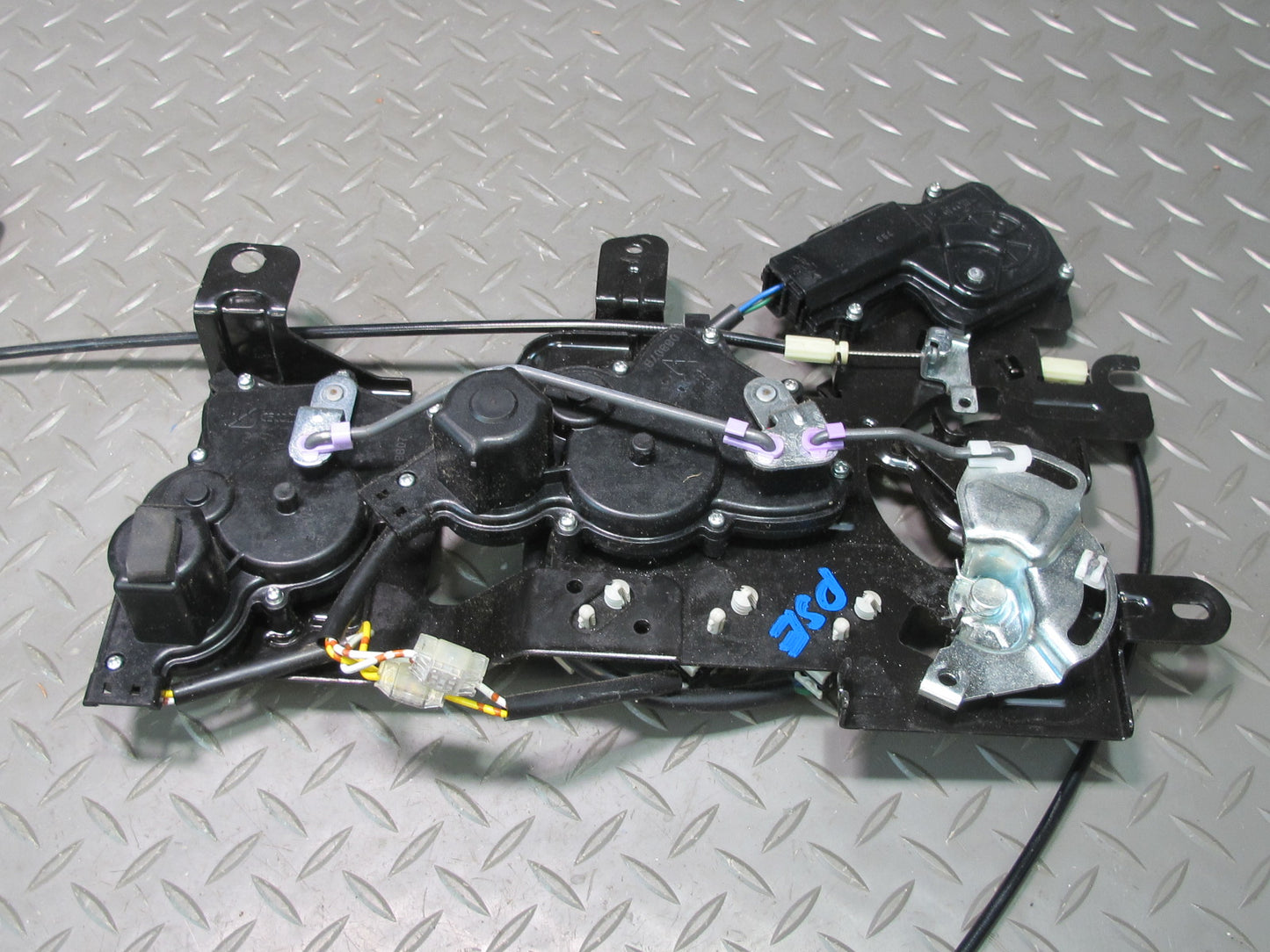 06-09 Pontiac Solstice Conv Roof Lock Latch Mechanism w Lock Latch Cable Set OEM