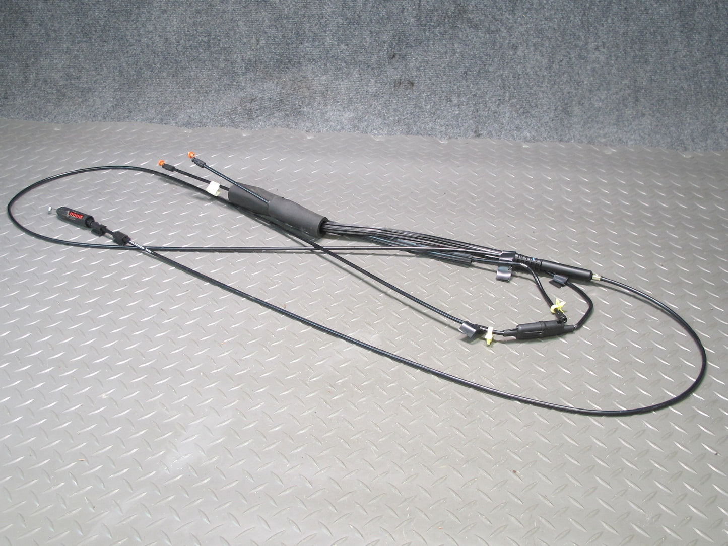 06-09 Pontiac Solstice Conv Roof Lock Latch Mechanism w Lock Latch Cable Set OEM