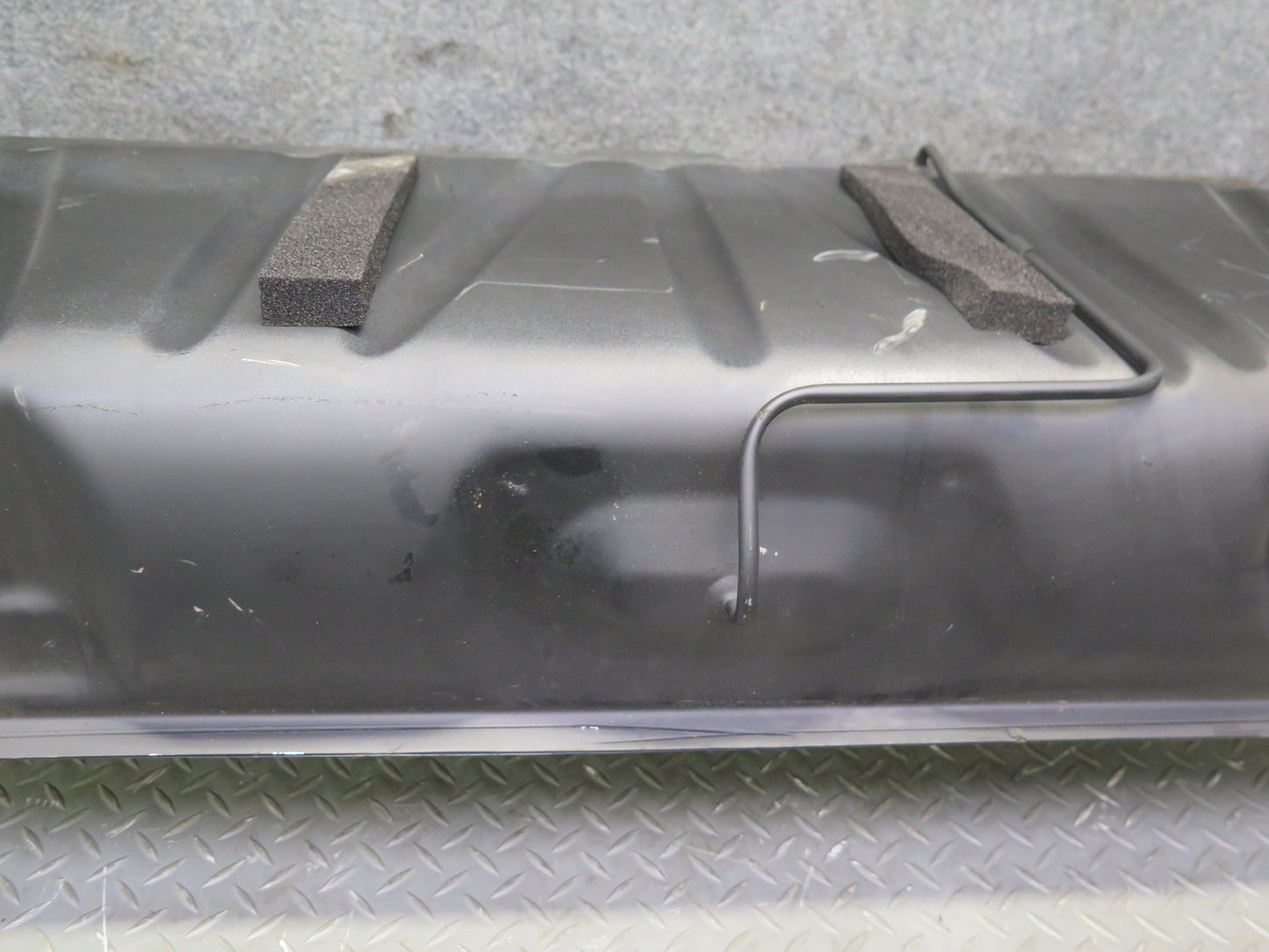 82-85 Mercedes W123 300D 240D Diesel Sedan Fuel Tank Unit w Cap OEM