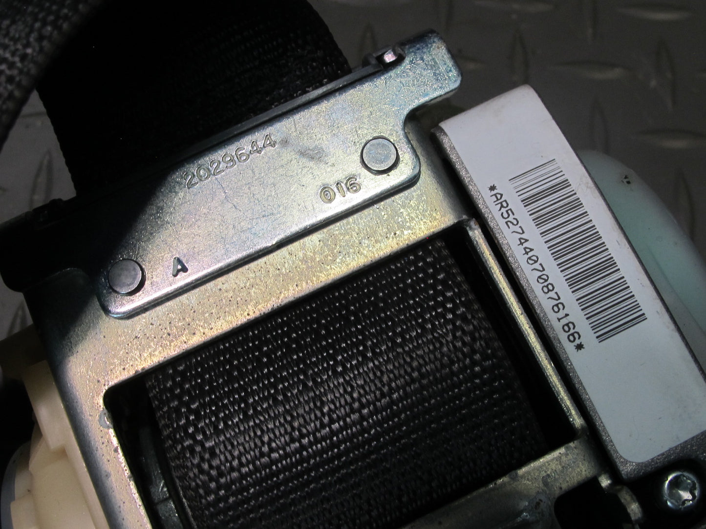 06-09 PONTIAC SOLSTICE FRONT RIGHT & LEFT SIDE SEATBELT RETRACTOR SET OEM