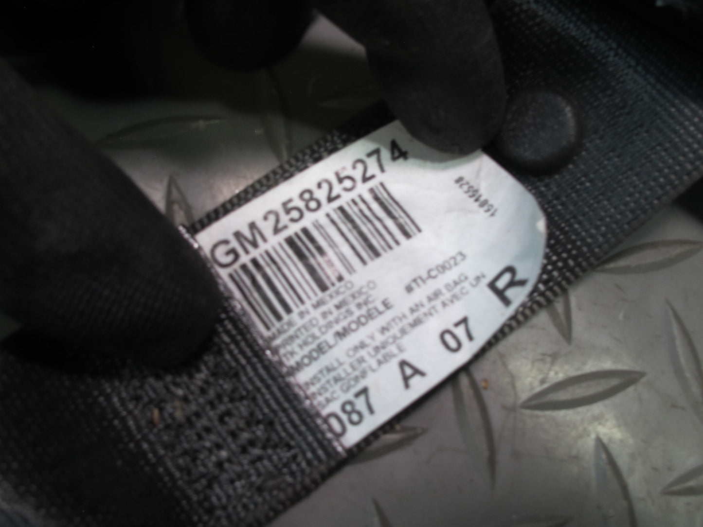 06-09 PONTIAC SOLSTICE FRONT RIGHT & LEFT SIDE SEATBELT RETRACTOR SET OEM