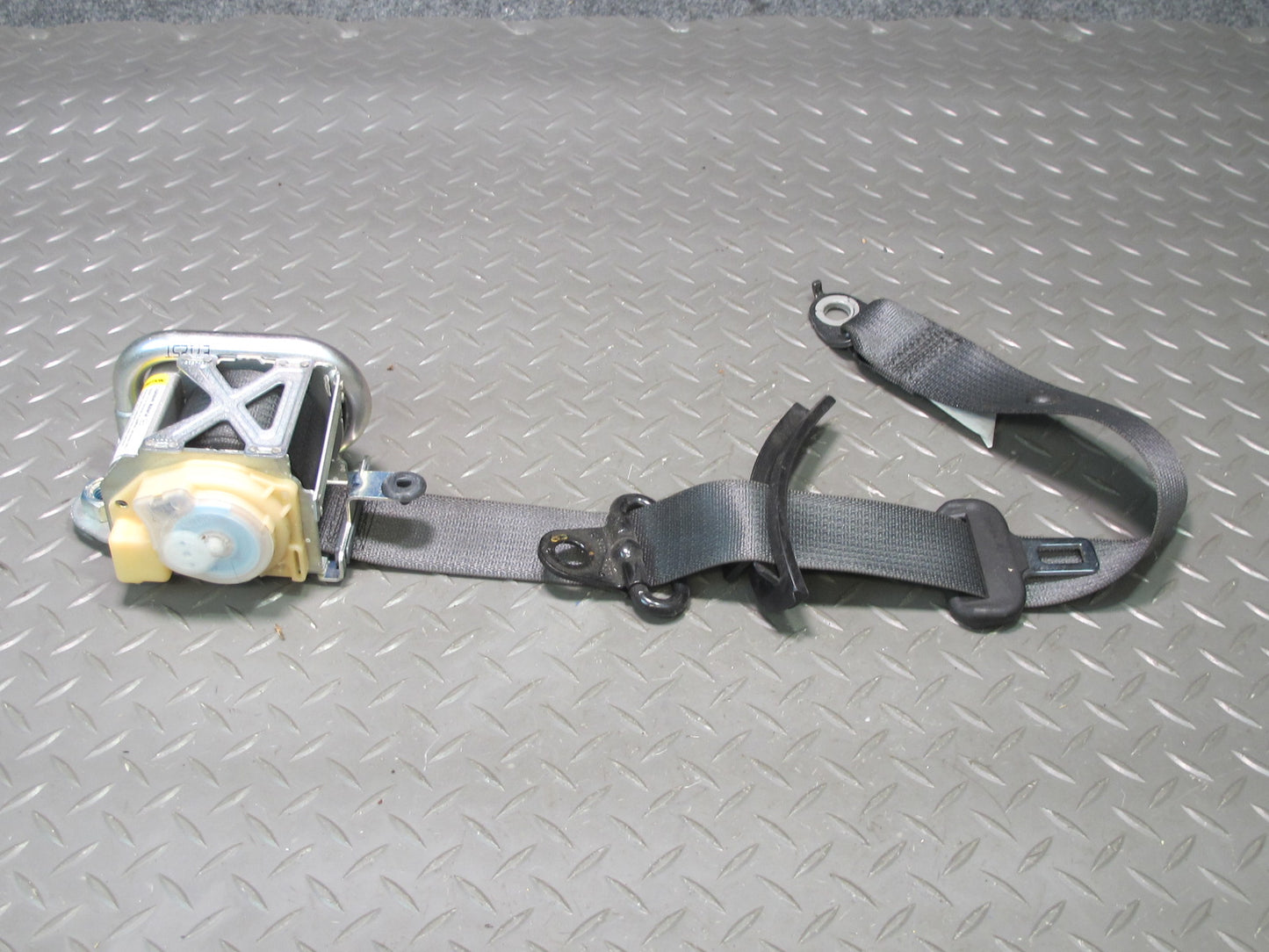 06-09 PONTIAC SOLSTICE FRONT RIGHT & LEFT SIDE SEATBELT RETRACTOR SET OEM