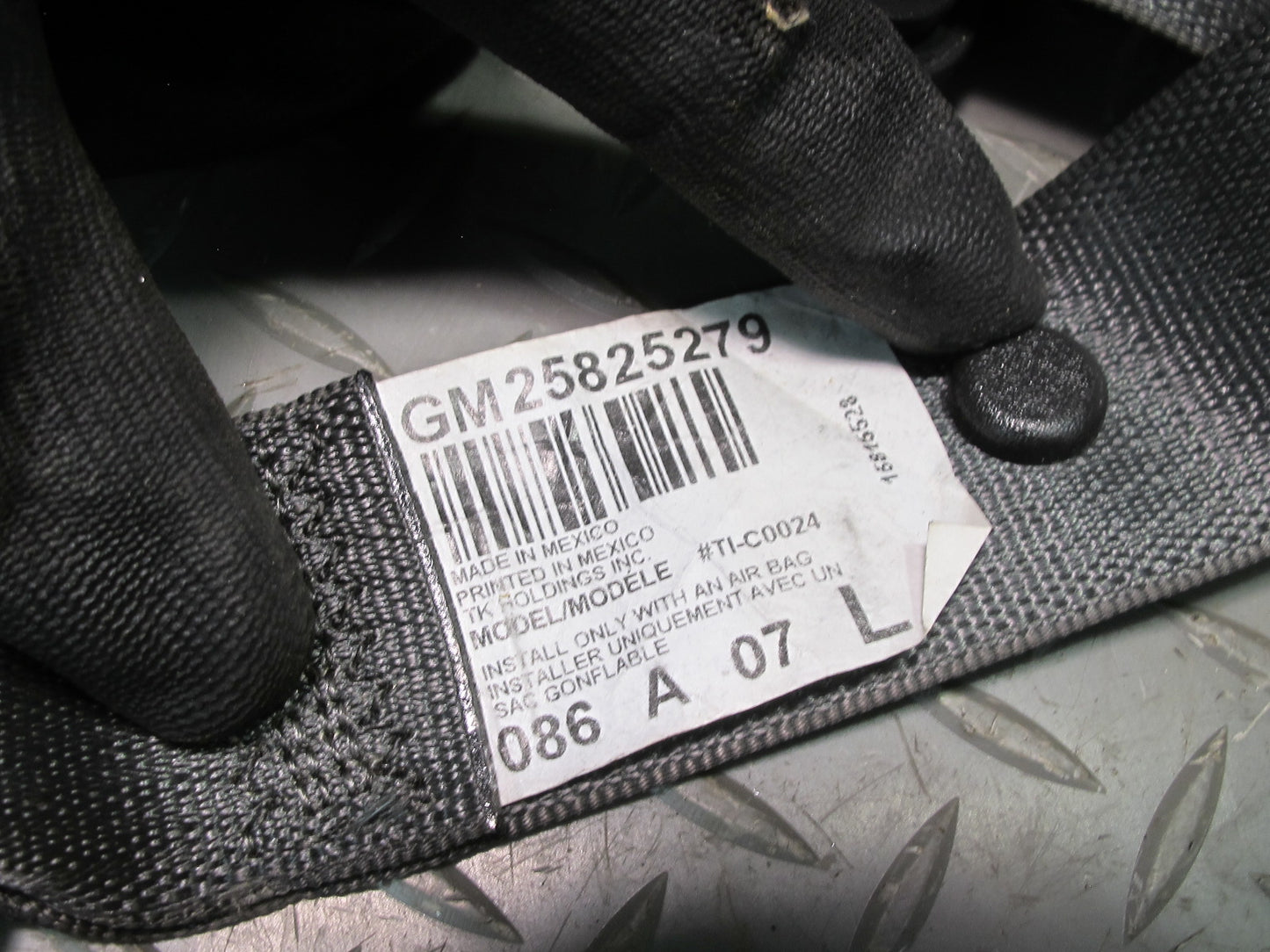 06-09 PONTIAC SOLSTICE FRONT RIGHT & LEFT SIDE SEATBELT RETRACTOR SET OEM