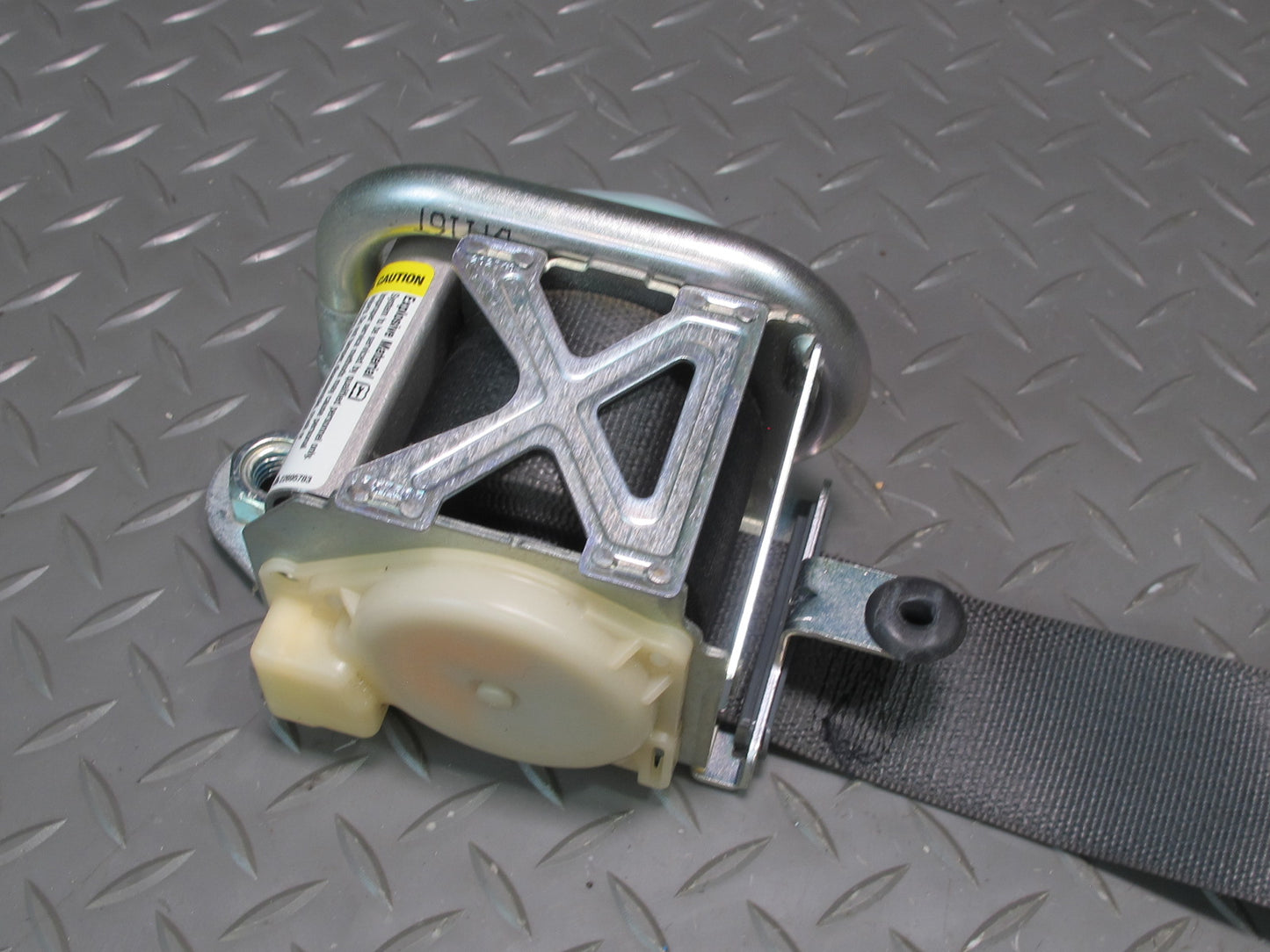 06-09 PONTIAC SOLSTICE FRONT RIGHT & LEFT SIDE SEATBELT RETRACTOR SET OEM