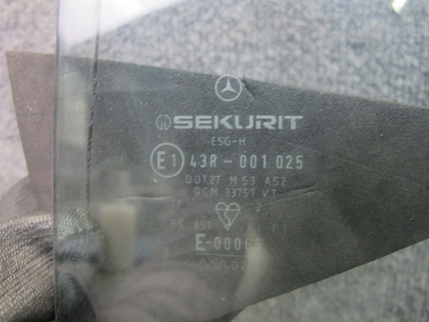 73-89 Mercedes R107 Convertible Front Left Driver Door Glass Window OEM