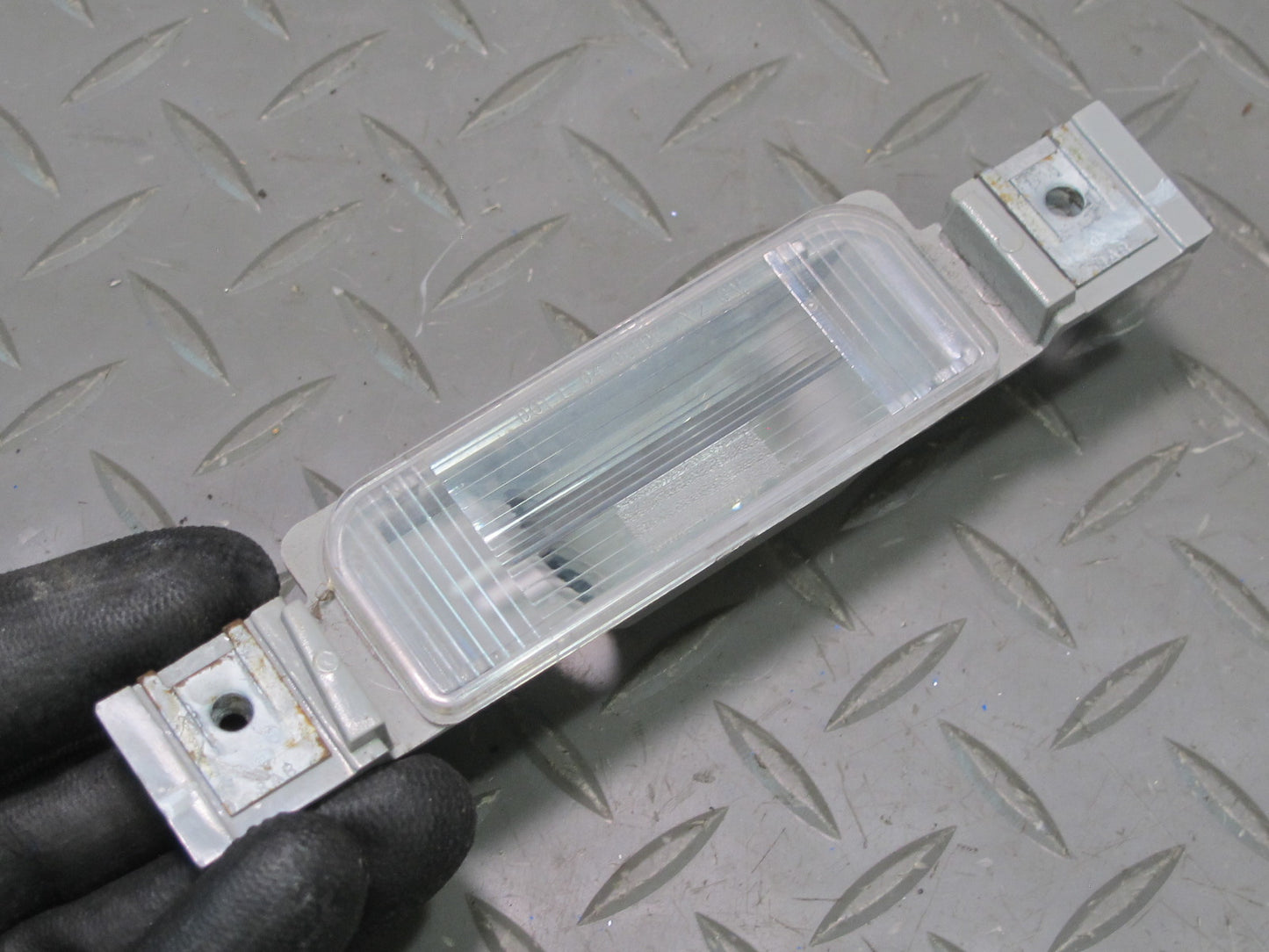 06-10 Pontiac Solstice Saturn SKY Rear Bumper License Plate Light Lamp OEM