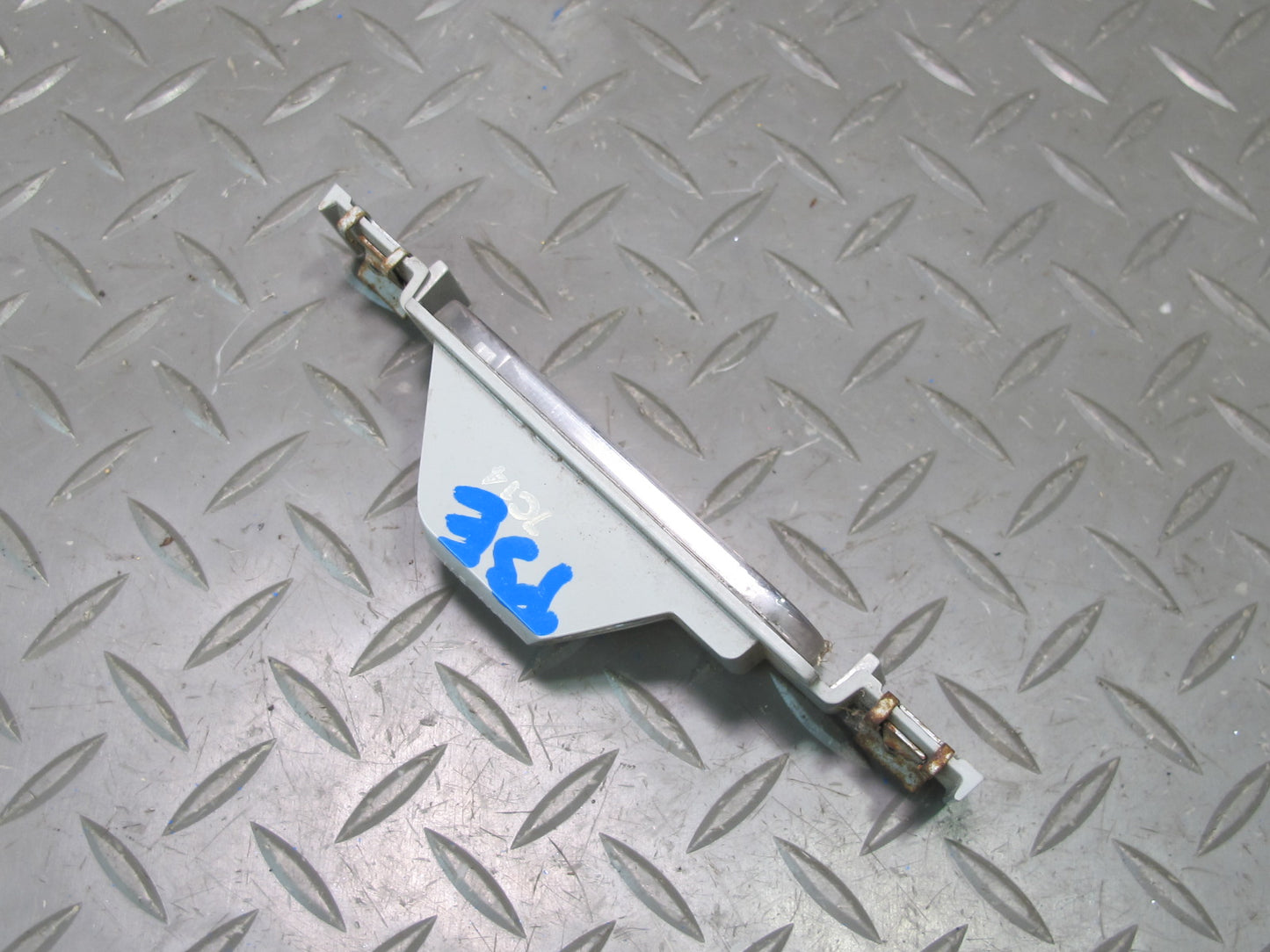 06-10 Pontiac Solstice Saturn SKY Rear Bumper License Plate Light Lamp OEM