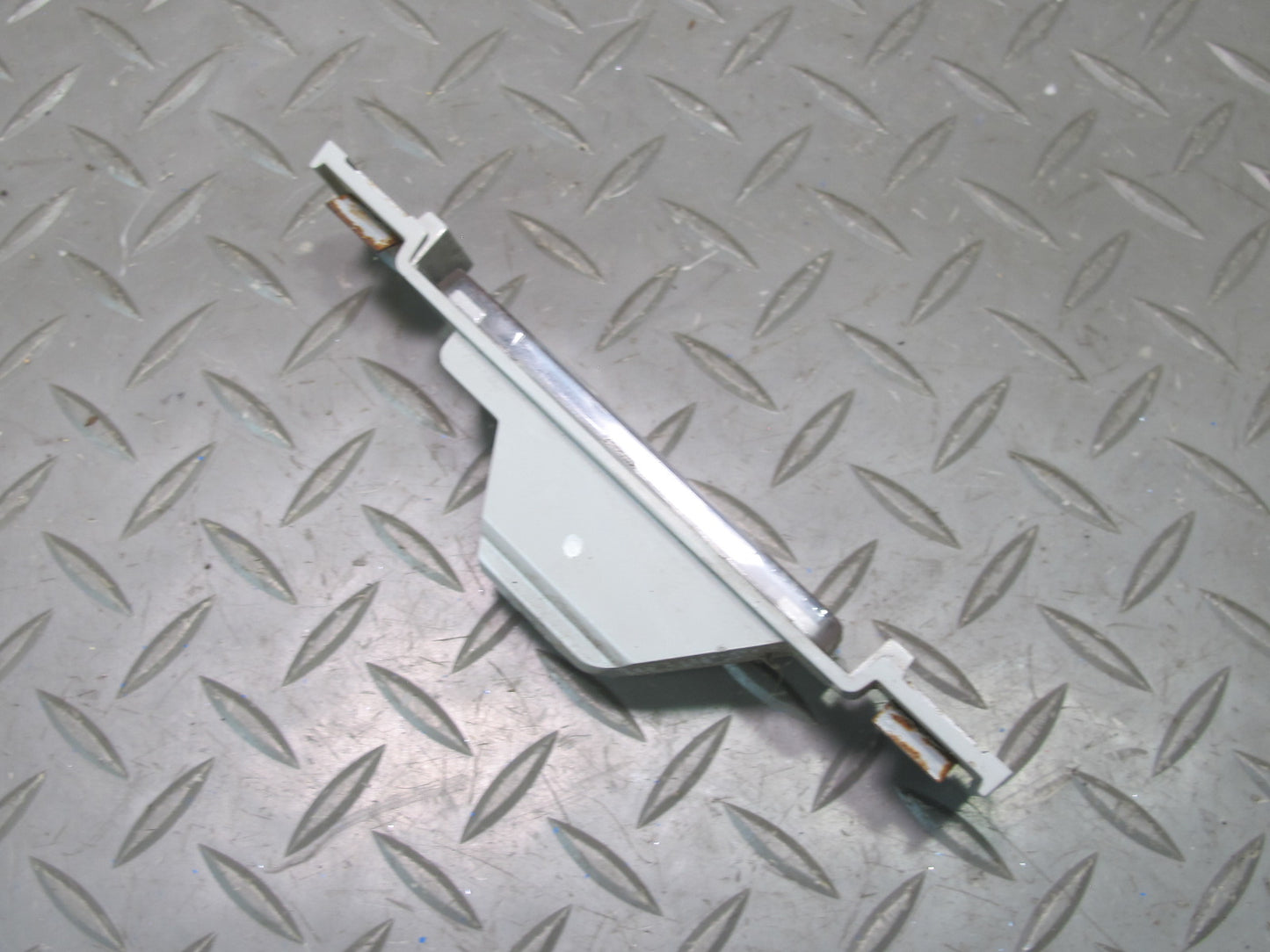 06-10 Pontiac Solstice Saturn SKY Rear Bumper License Plate Light Lamp OEM