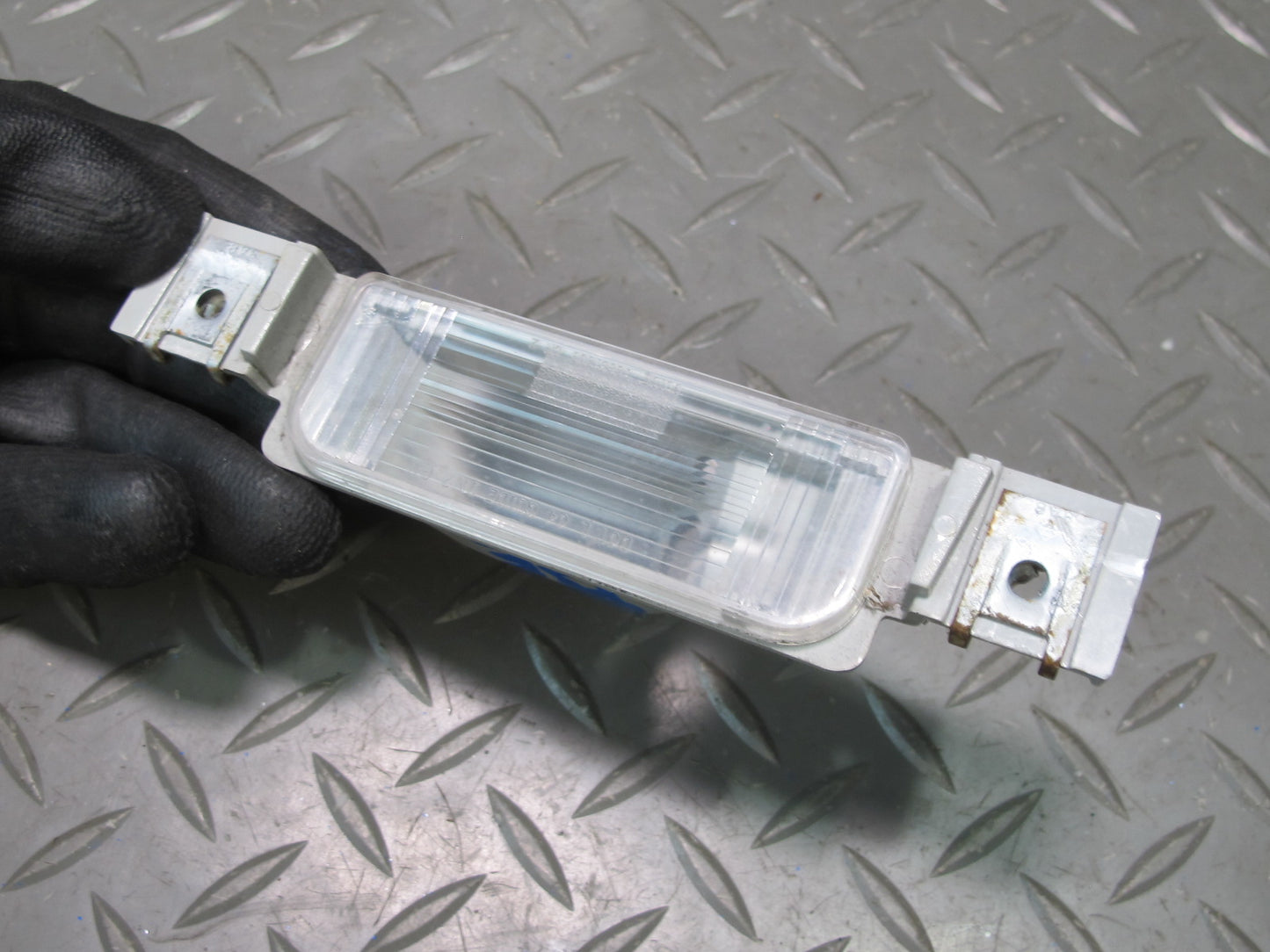 06-10 Pontiac Solstice Saturn SKY Rear Bumper License Plate Light Lamp OEM