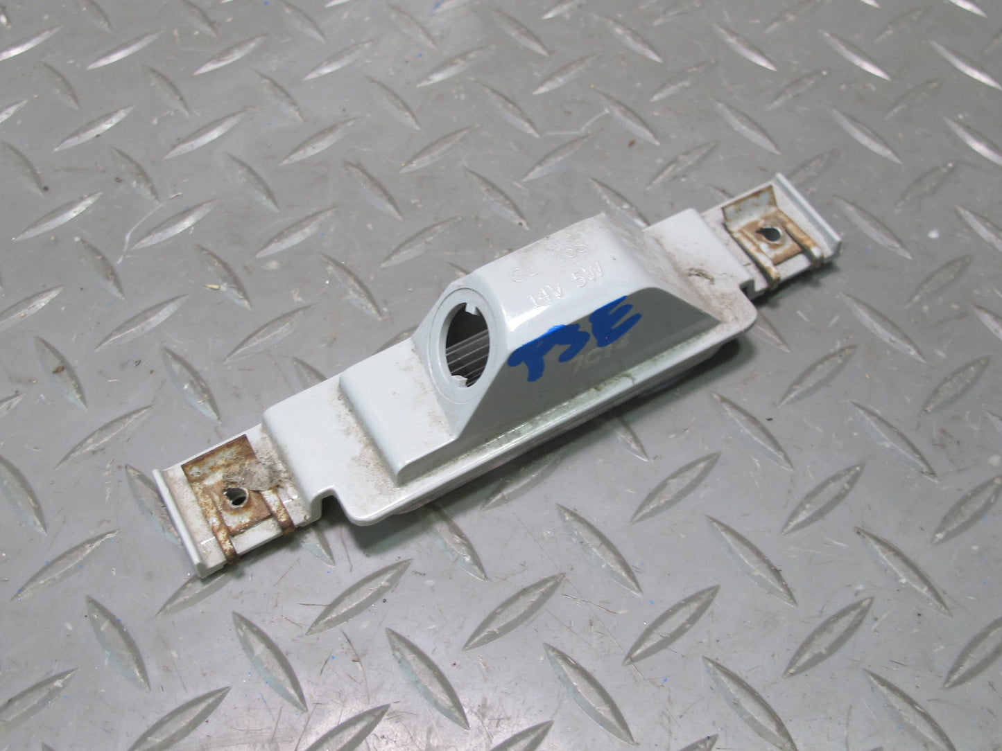 06-10 Pontiac Solstice Saturn SKY Rear Bumper License Plate Light Lamp OEM