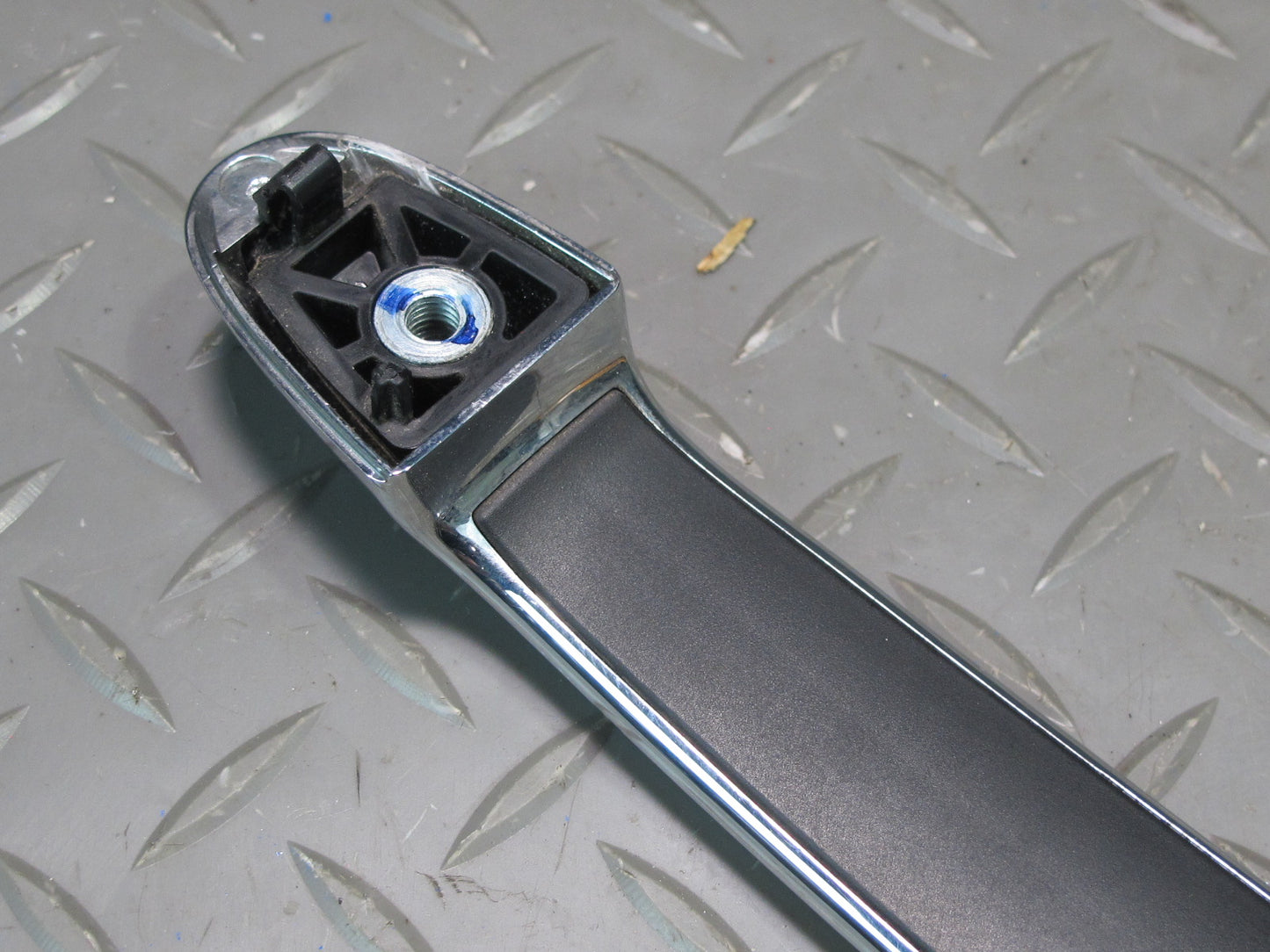 06-10 Pontiac Solstice Saturn SKY Left Driver Door Exterior Handle OEM