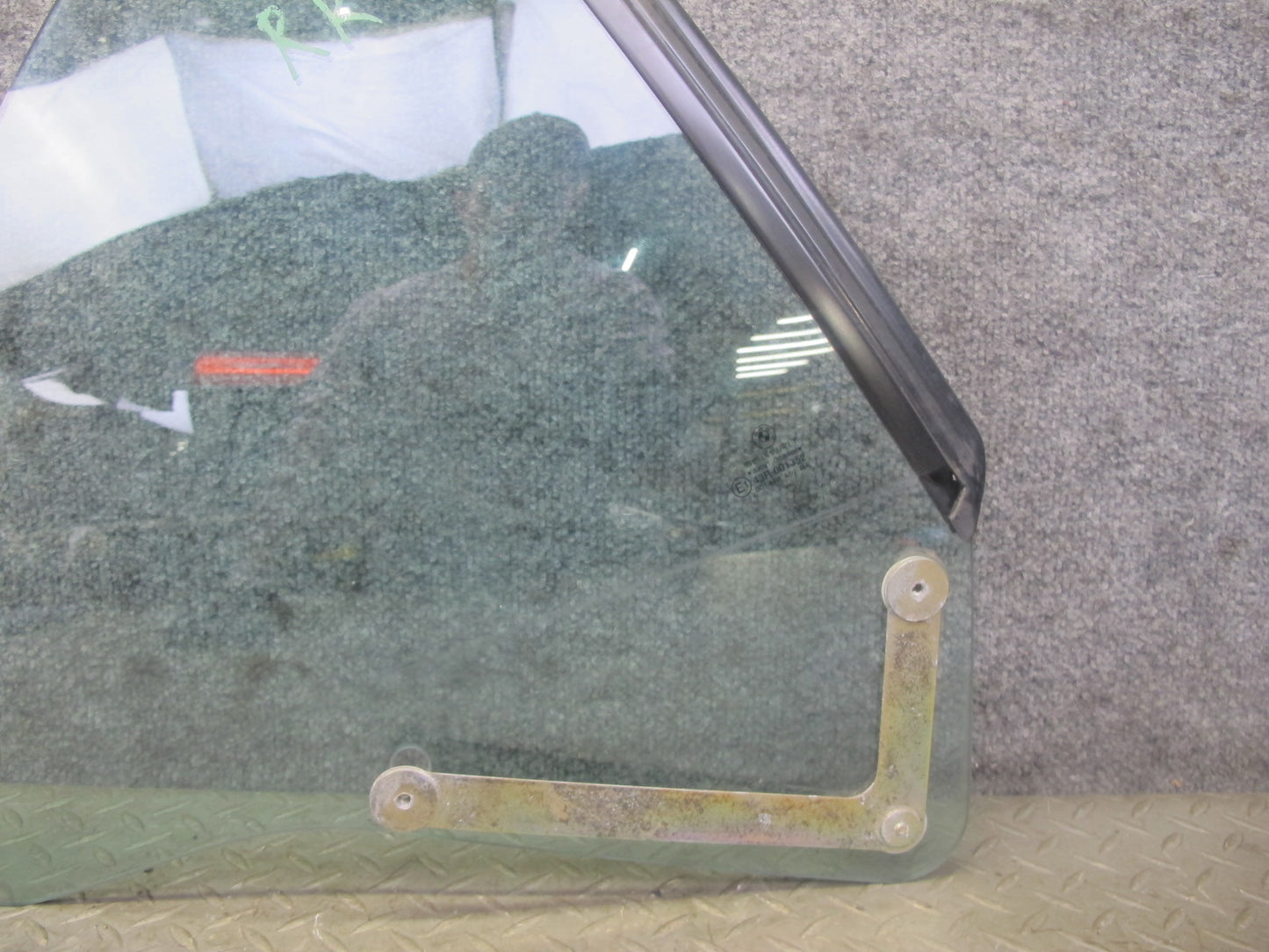 94-99 BMW E36 328ic Convertible Rear Right Quarter Glass Window OEM