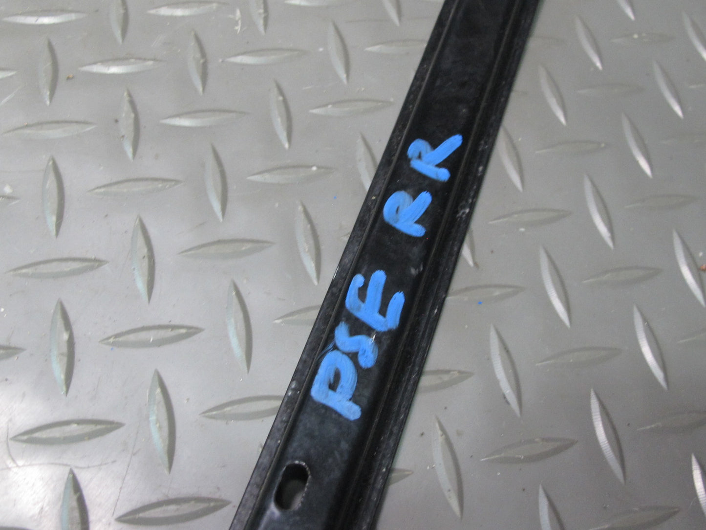 06-10 Pontiac Solstice Saturn SKY Right Door Window Regulator w Motor 20K OEM