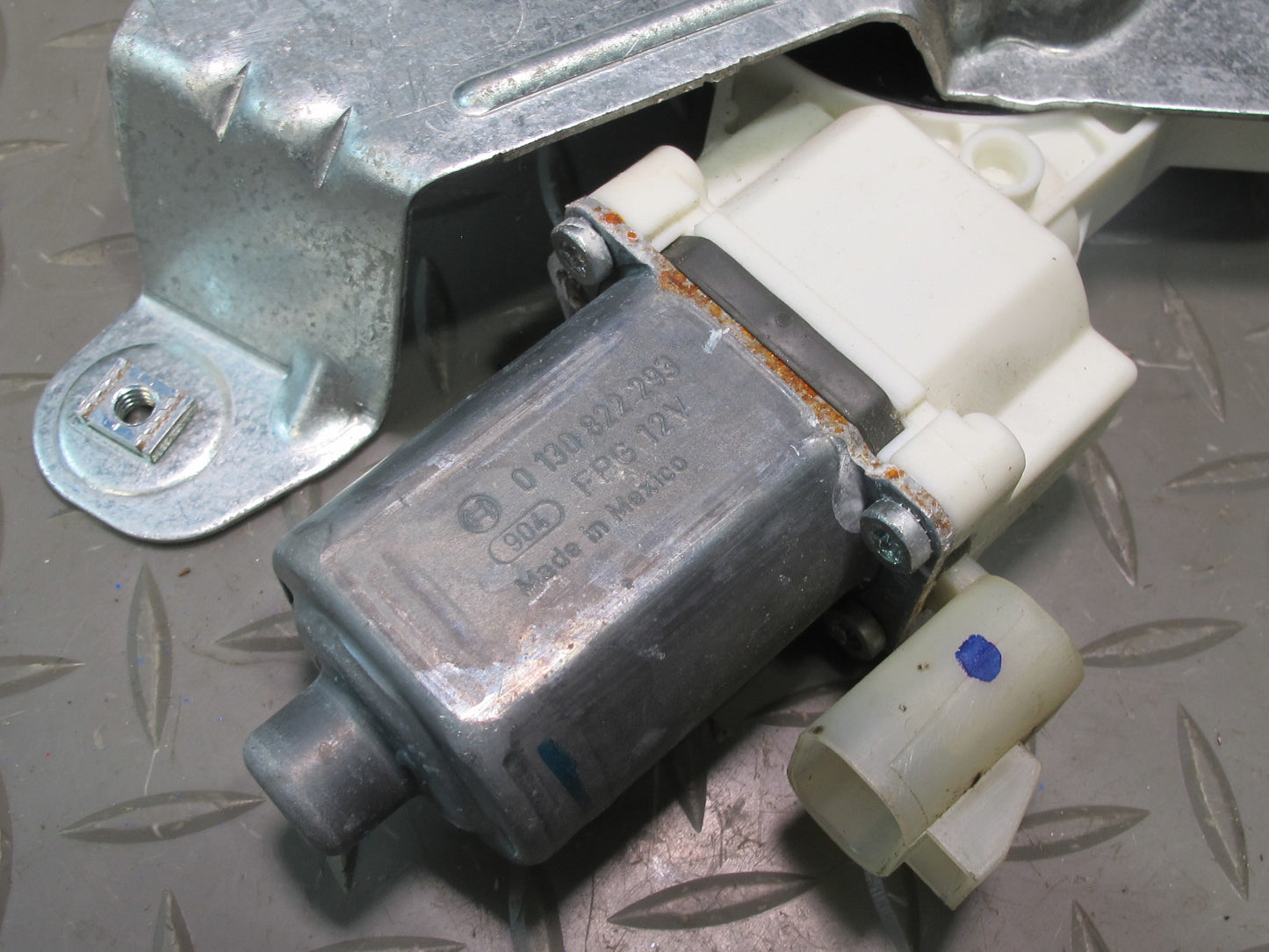 06-10 Pontiac Solstice Saturn SKY Right Door Window Regulator w Motor 20K OEM