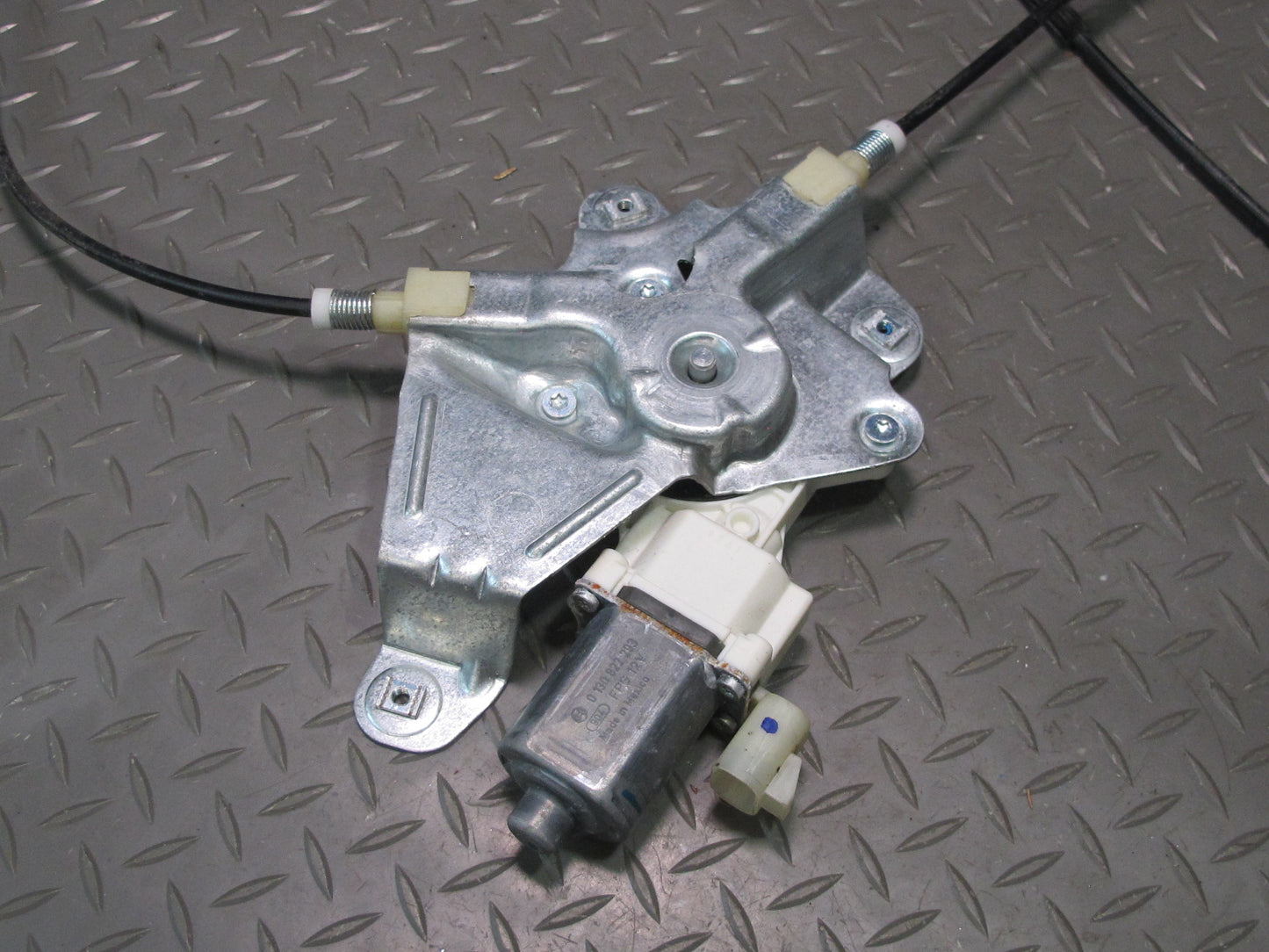 06-10 Pontiac Solstice Saturn SKY Right Door Window Regulator w Motor 20K OEM