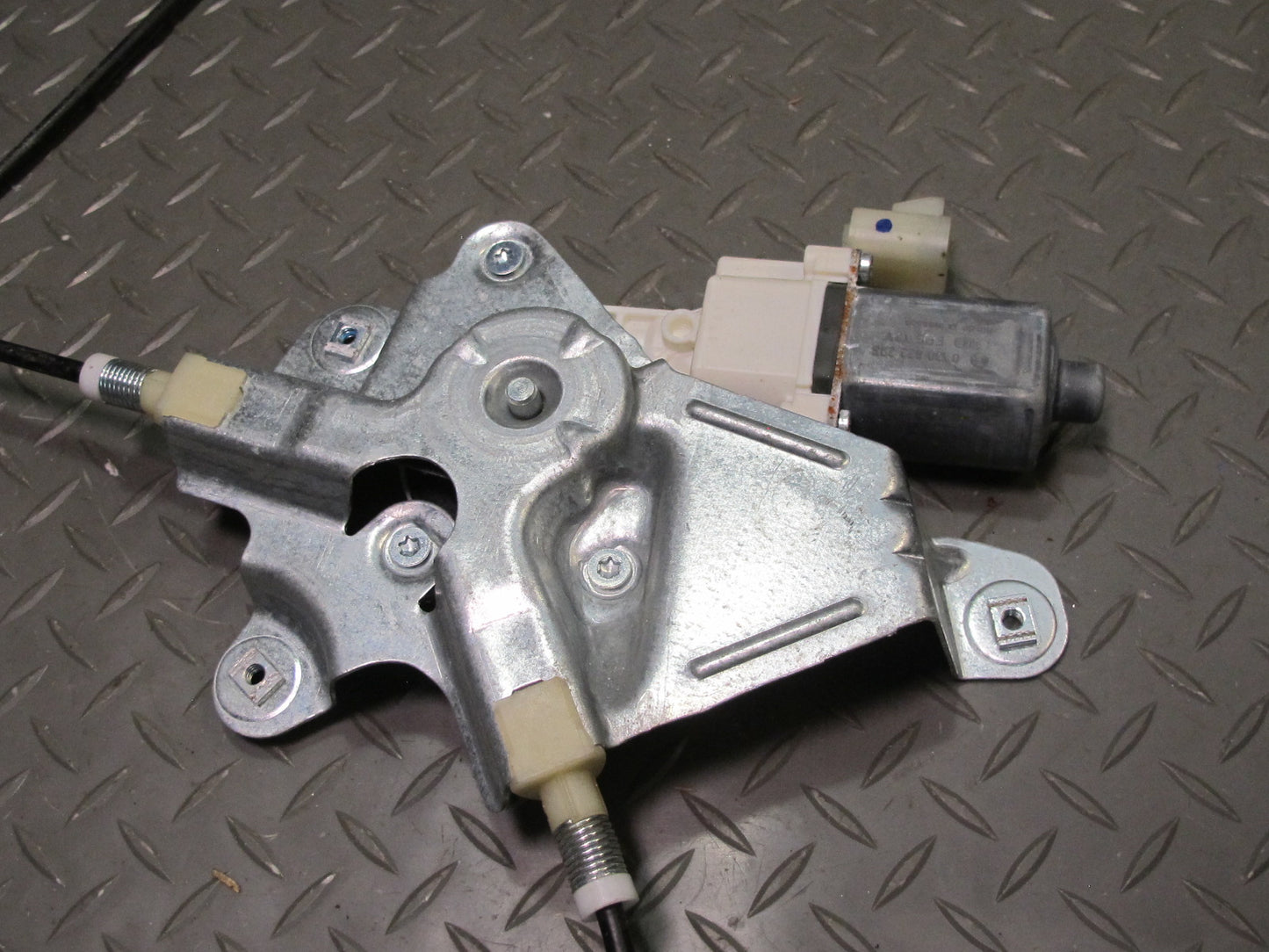 06-10 Pontiac Solstice Saturn SKY Right Door Window Regulator w Motor 20K OEM