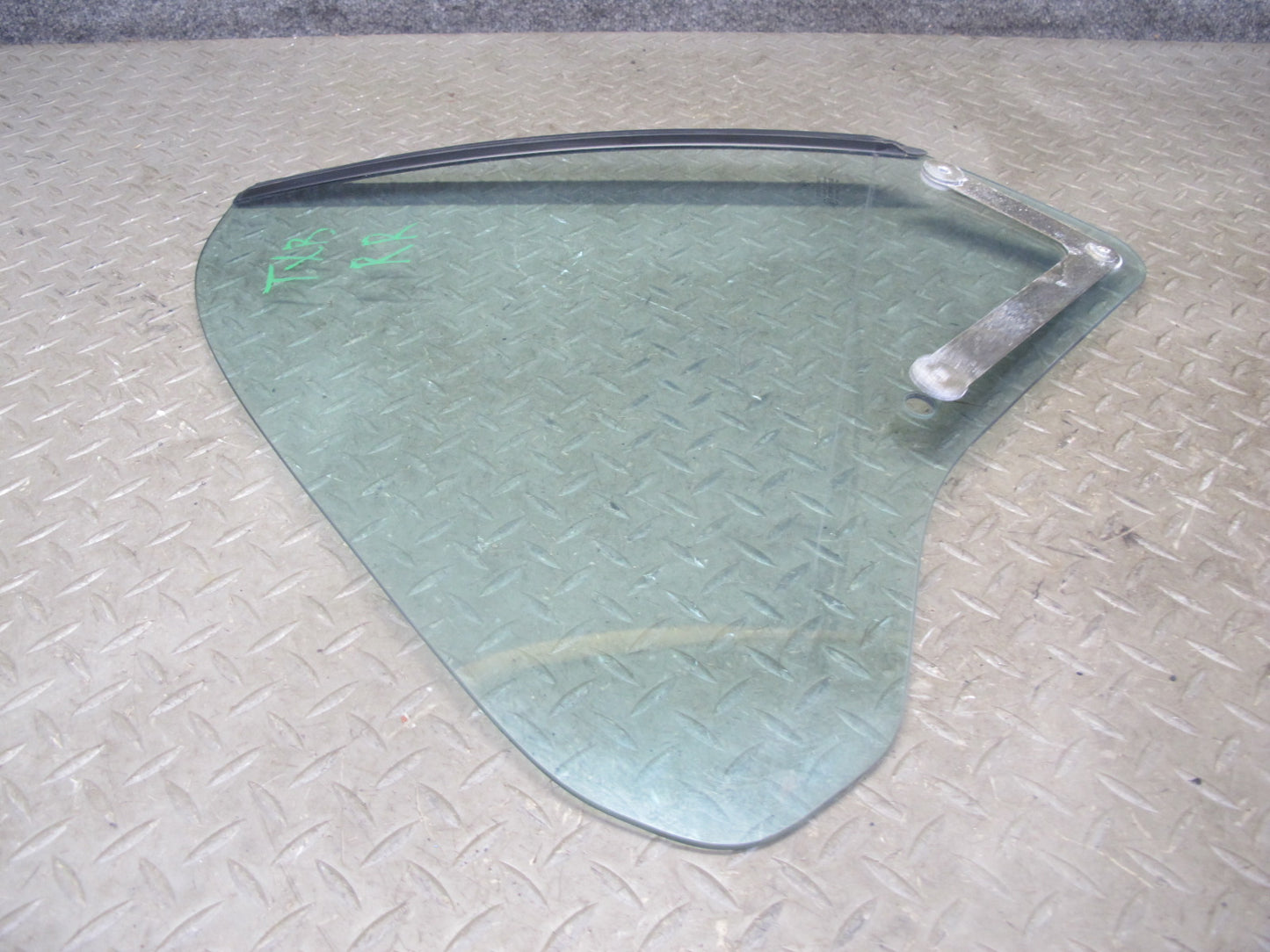 94-99 BMW E36 328ic Convertible Rear Right Quarter Glass Window OEM