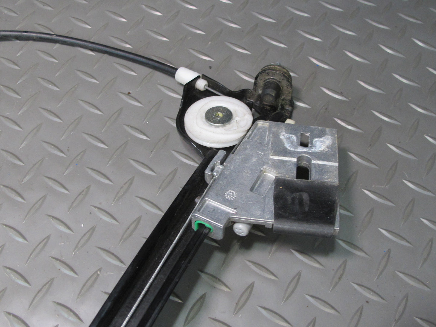 06-10 Pontiac Solstice Saturn SKY Left Door Window Regulator w Motor 20K OEM