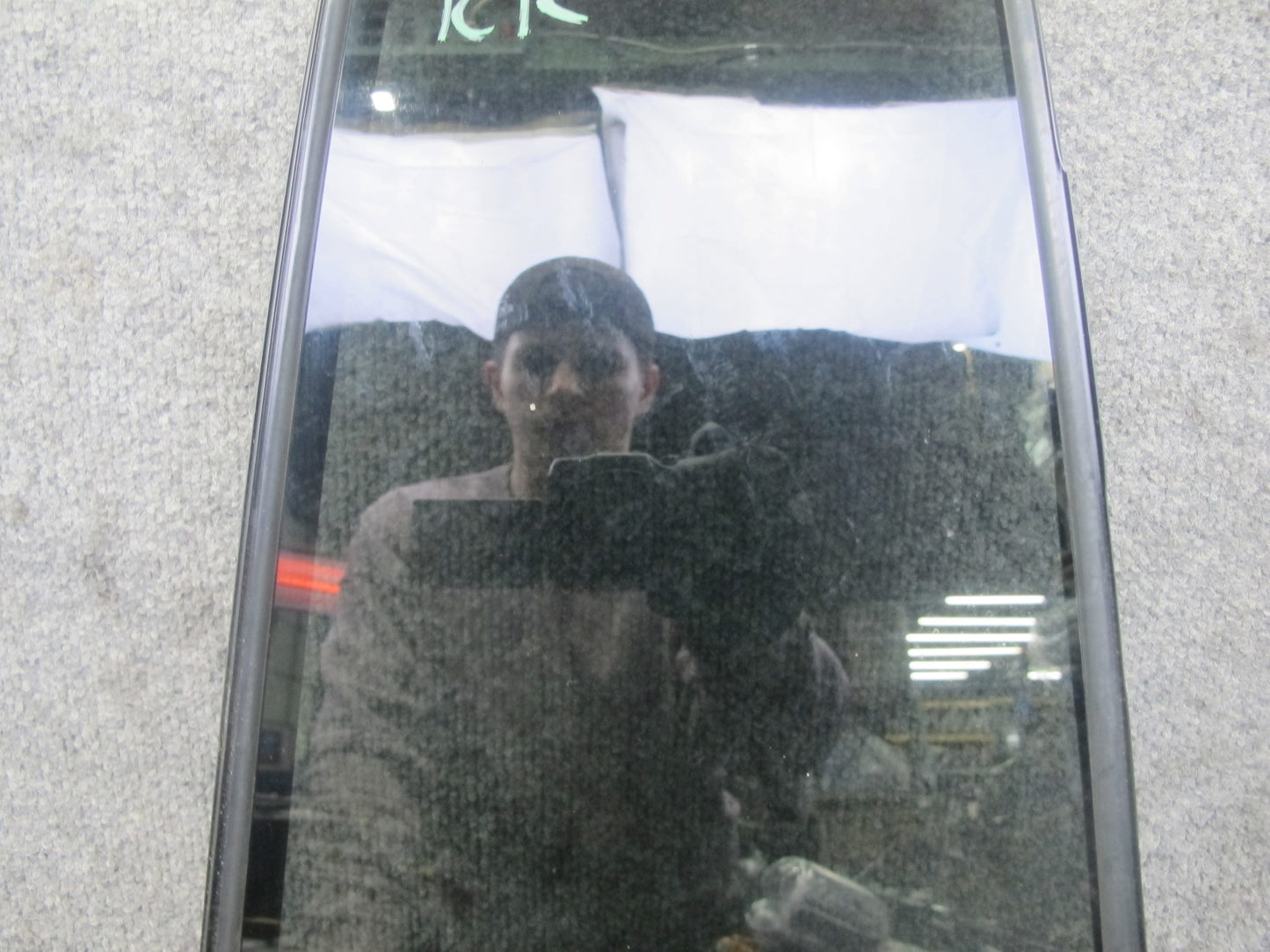 2003-2007 Lexus UZJ100L LX470 Rear Right Door Vent Fixed Glass Window